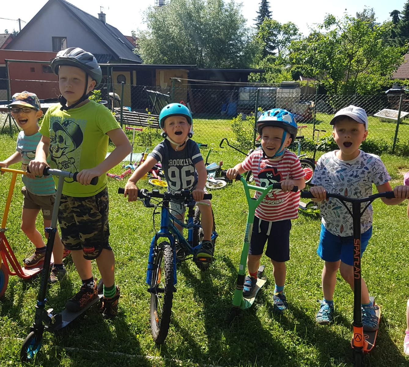 Broučci-autíčková školka, broučci+sovičky-kolojízda - 32