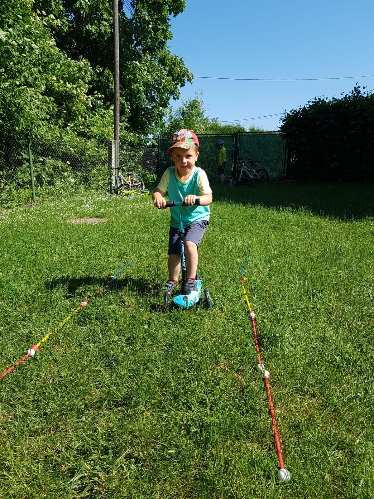 Broučci-autíčková školka, broučci+sovičky-kolojízda - 33