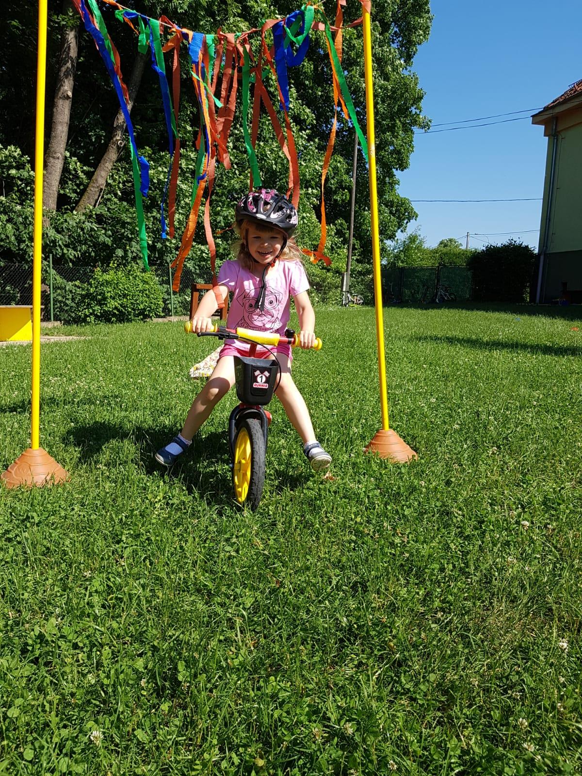 Broučci-autíčková školka, broučci+sovičky-kolojízda - 38