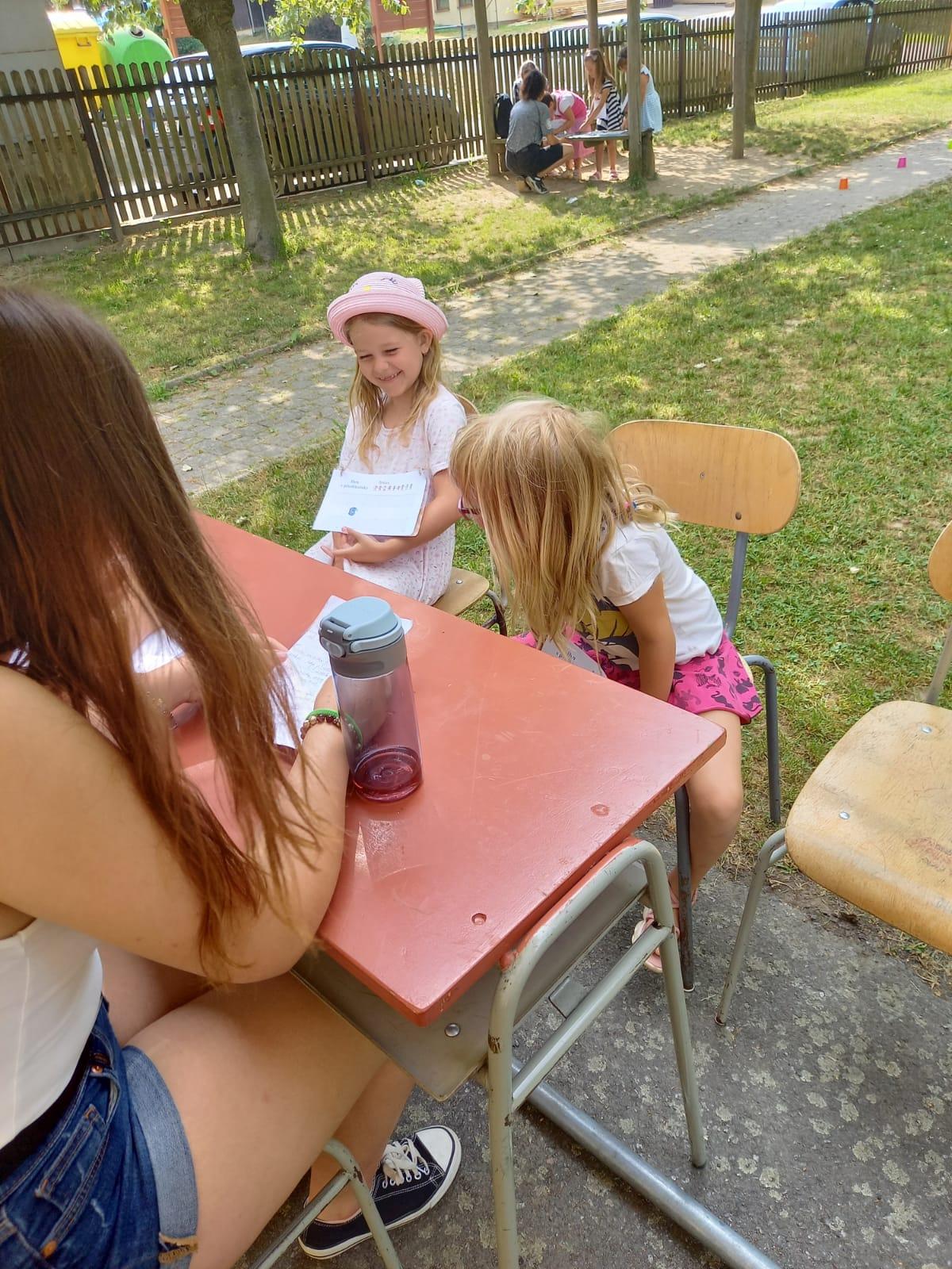 Pasování předškoláčků na prvňáčky a dopolední hry v ZŠ :-) - 29