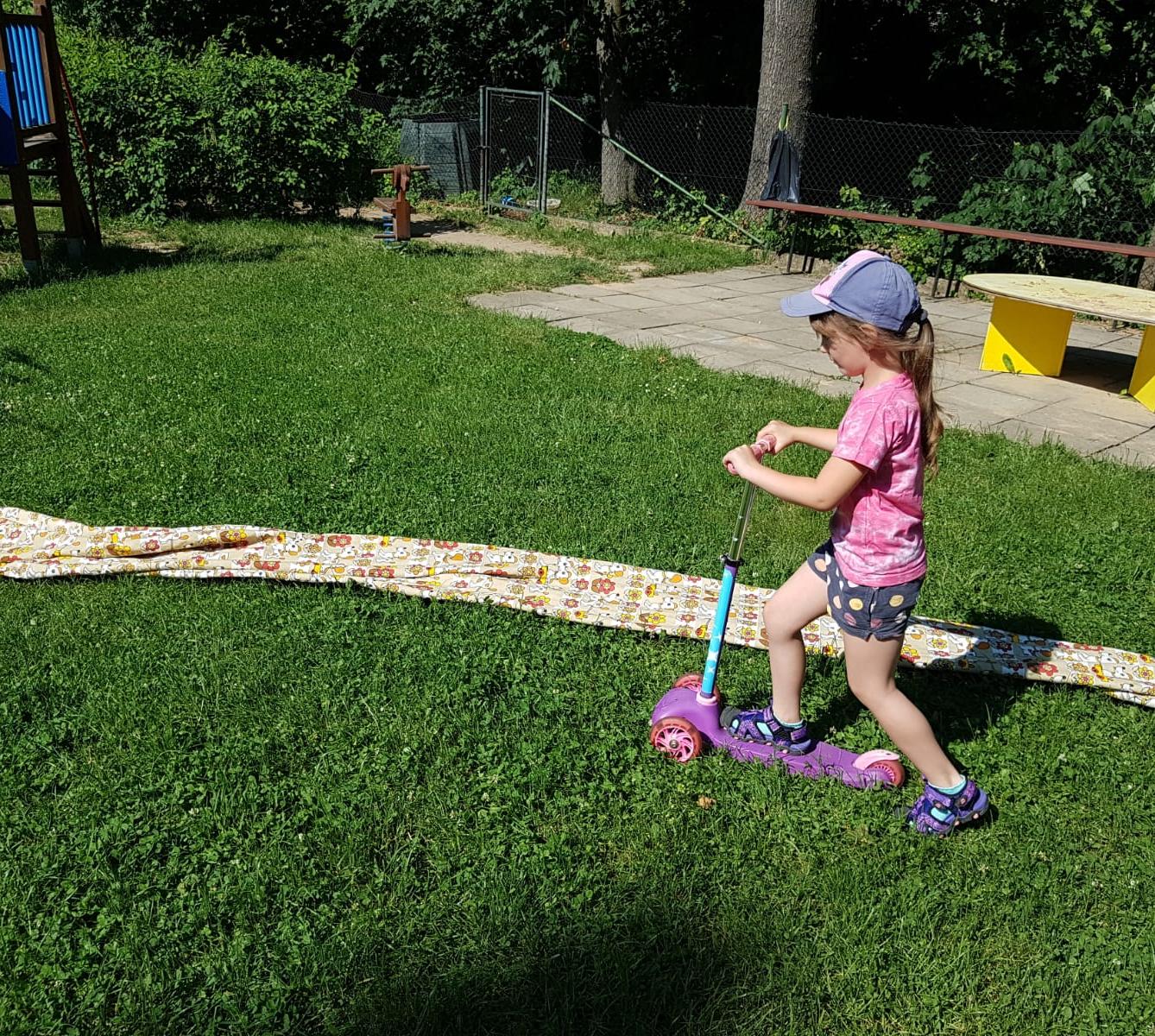 Broučci-autíčková školka, broučci+sovičky-kolojízda - 40