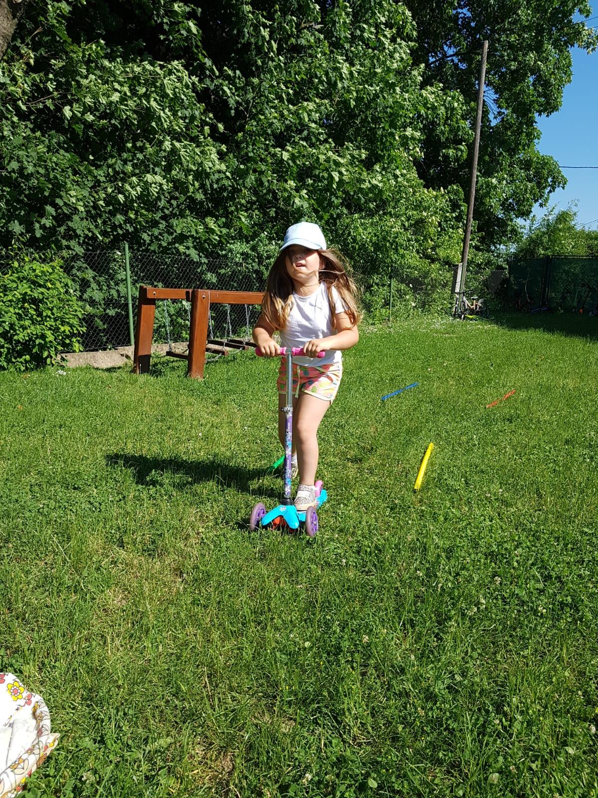 Broučci-autíčková školka, broučci+sovičky-kolojízda - 43