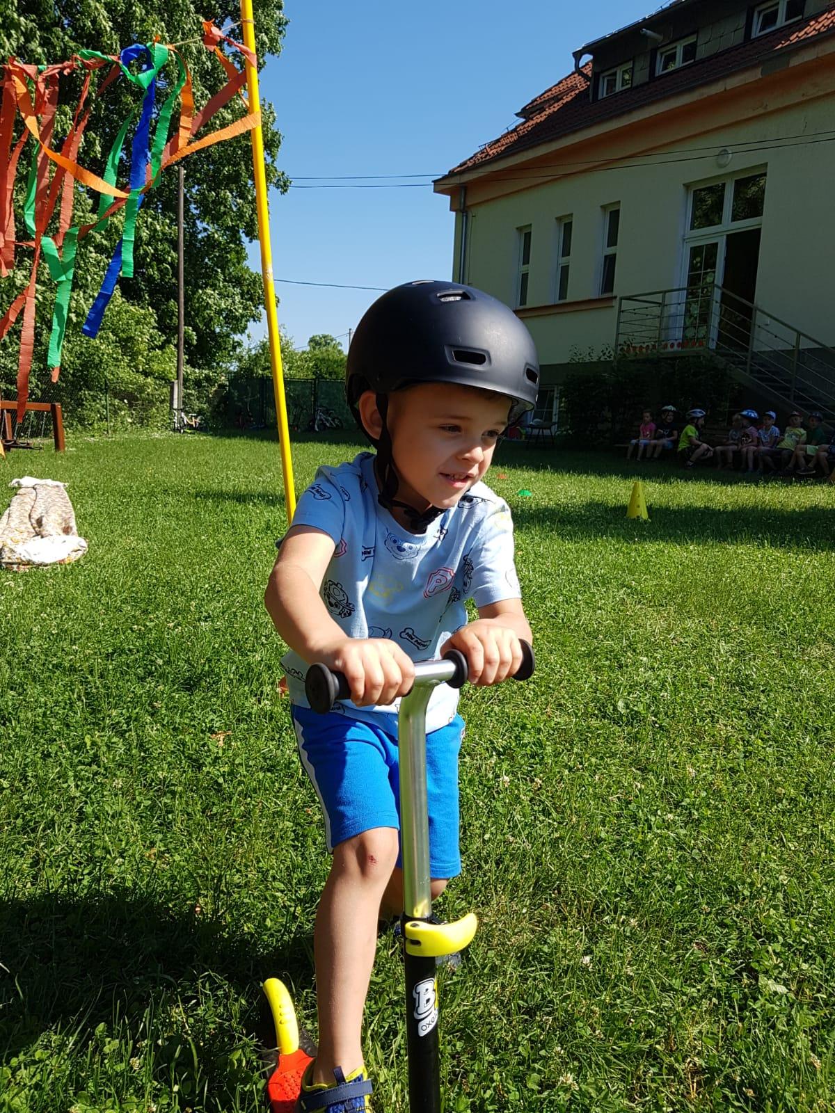 Broučci-autíčková školka, broučci+sovičky-kolojízda - 44