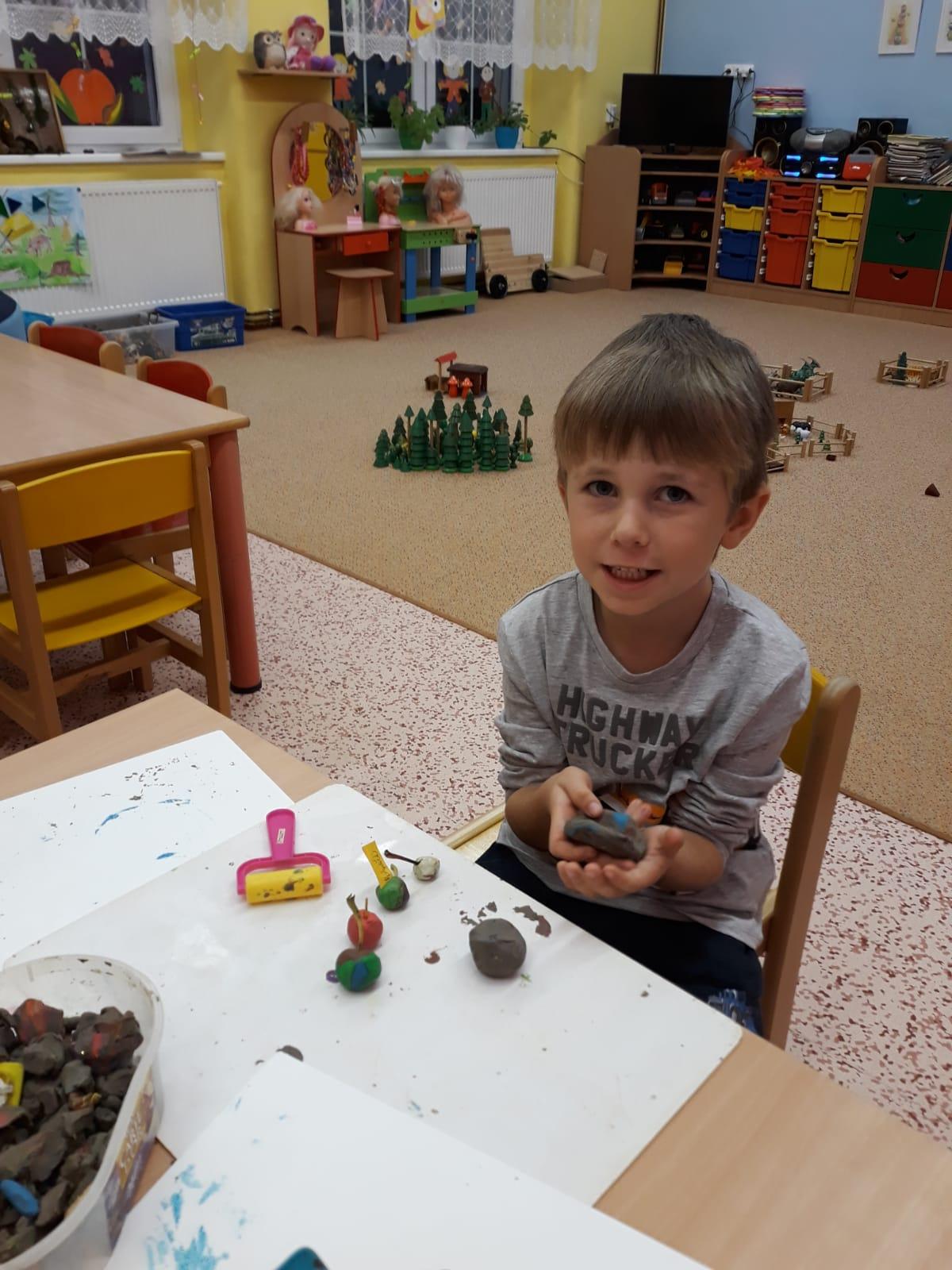 "Barevný svět kolem nás II." - podzimní dny v MŠ :-) - 13