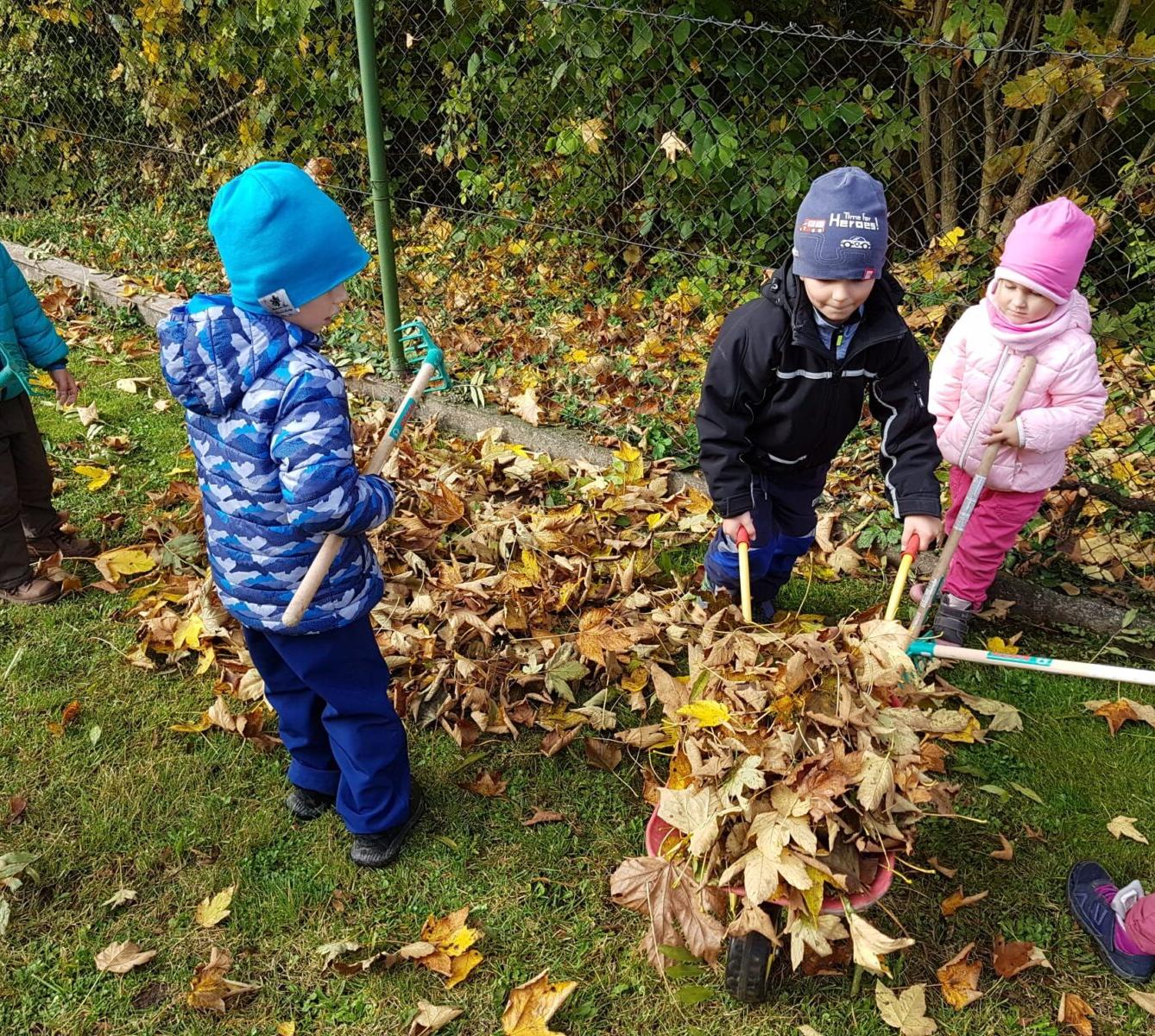 "Barevný svět kolem nás III." - podzim ve školce i na zahradě :-) - 3