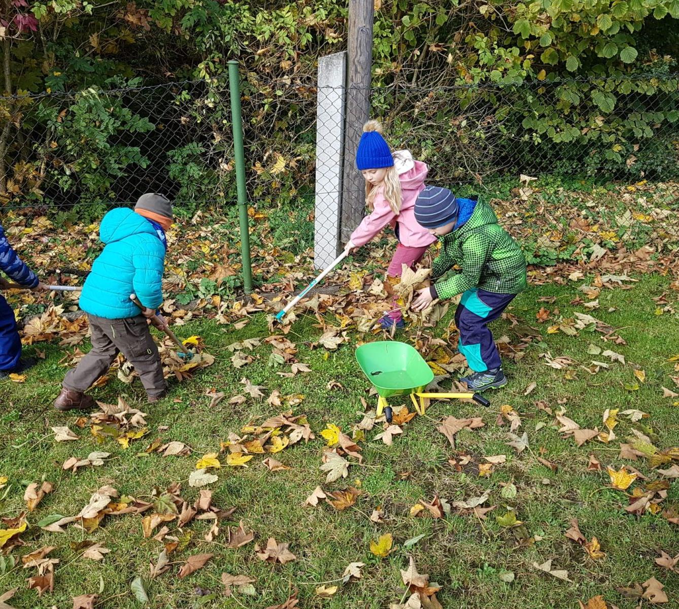"Barevný svět kolem nás III." - podzim ve školce i na zahradě :-) - 4