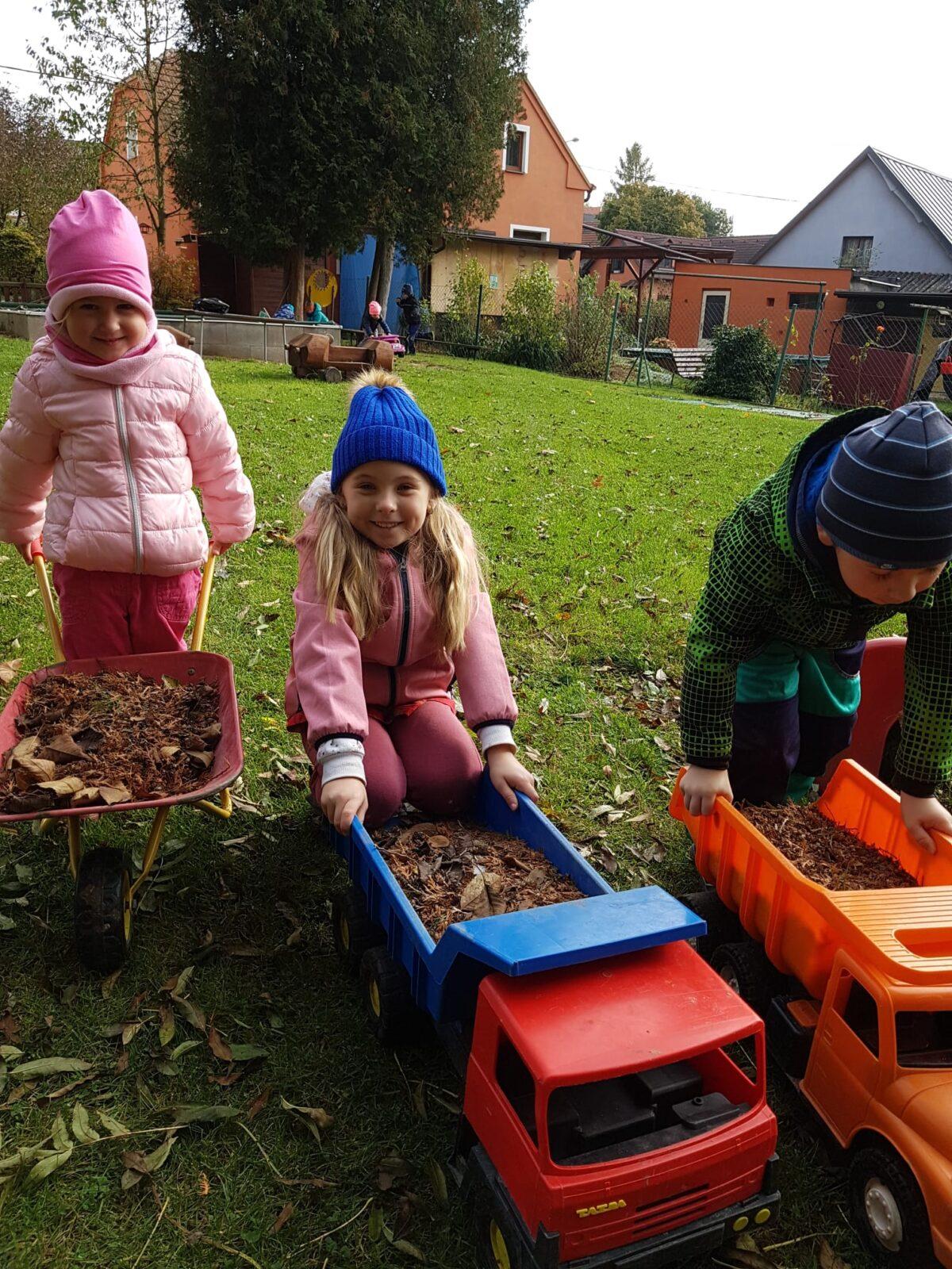"Barevný svět kolem nás III." - podzim ve školce i na zahradě :-) - 5