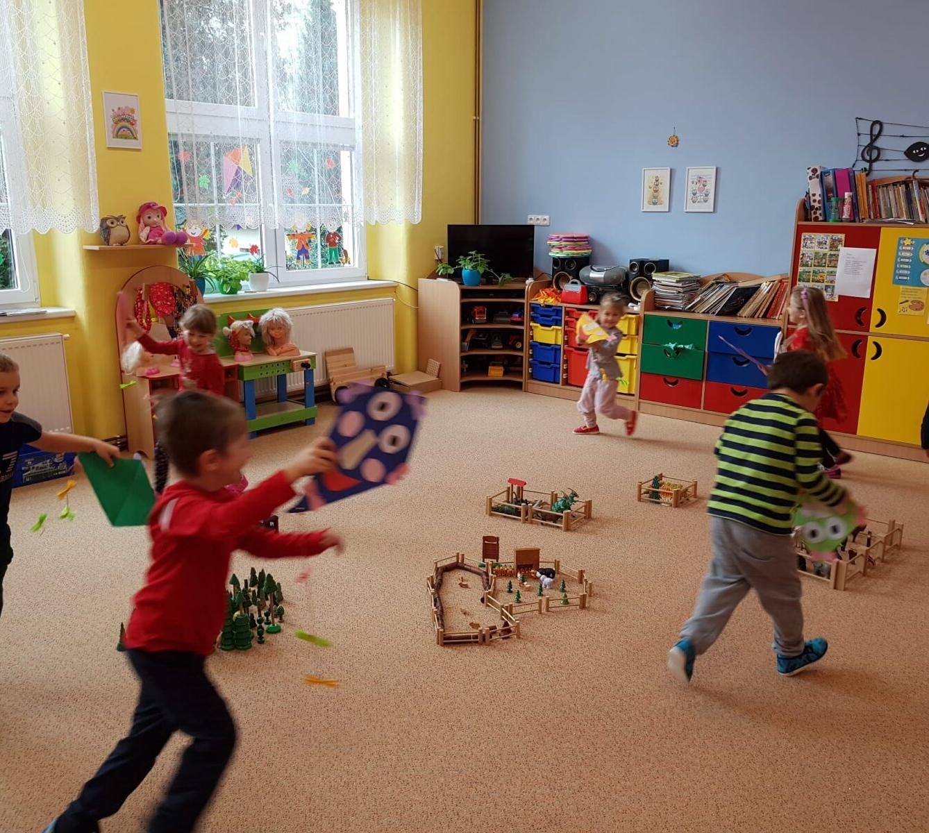 "Barevný svět kolem nás III." - podzim ve školce i na zahradě :-) - 13