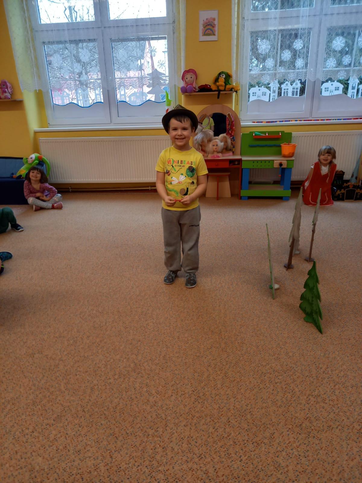 Dramatizace pohádky: "ČERVENÁ KARKULKA" :-) - 8