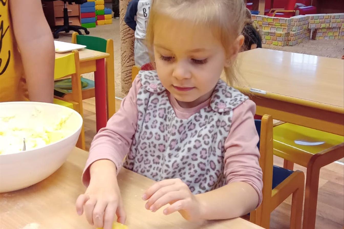 PEČEME SVATOMARTINSKÉ ROHLÍČKY