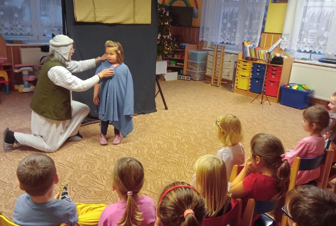 Divadlo "Slyšte, slyšte aneb co se stalo v Betlémě" - 3