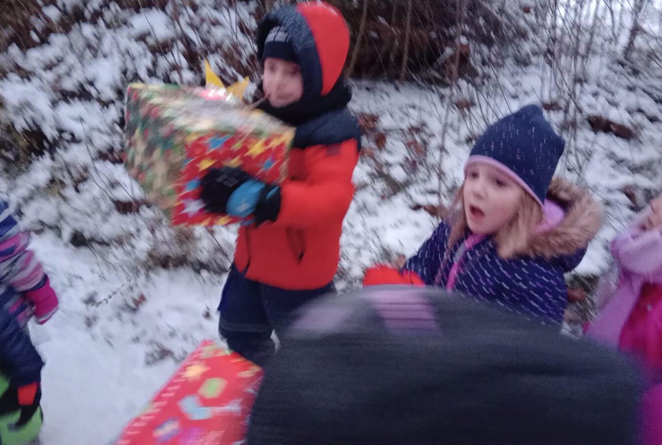 Hledání vánočního pokladu a dárečky od Ježíška... - 23