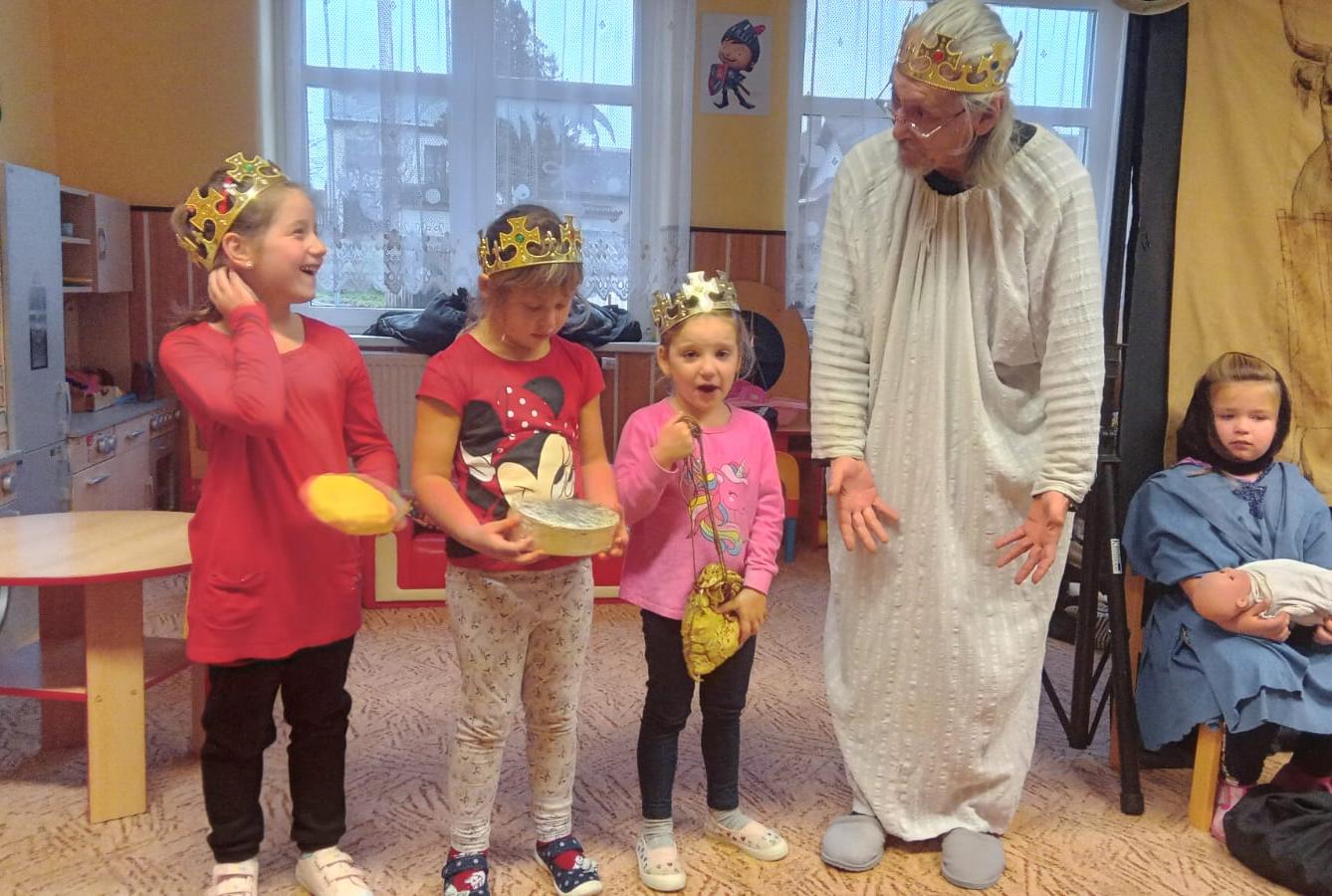 Divadlo "Slyšte, slyšte aneb co se stalo v Betlémě" - 14