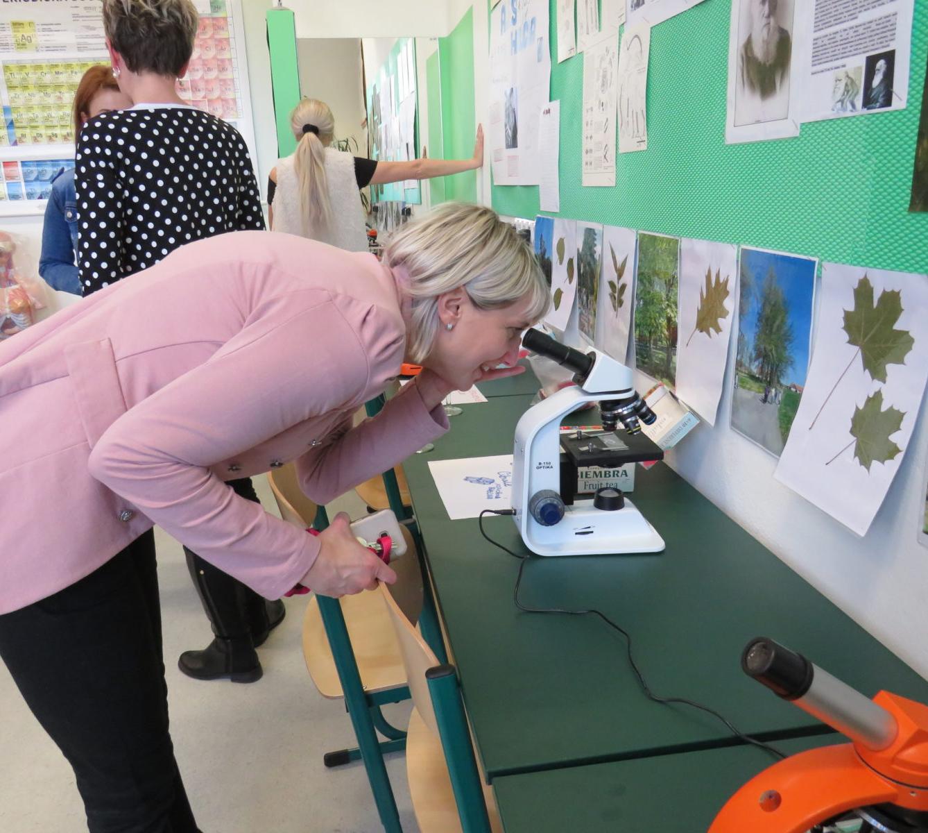 Slavnostní otevření modernizované učebny F, Ch, Př - 13