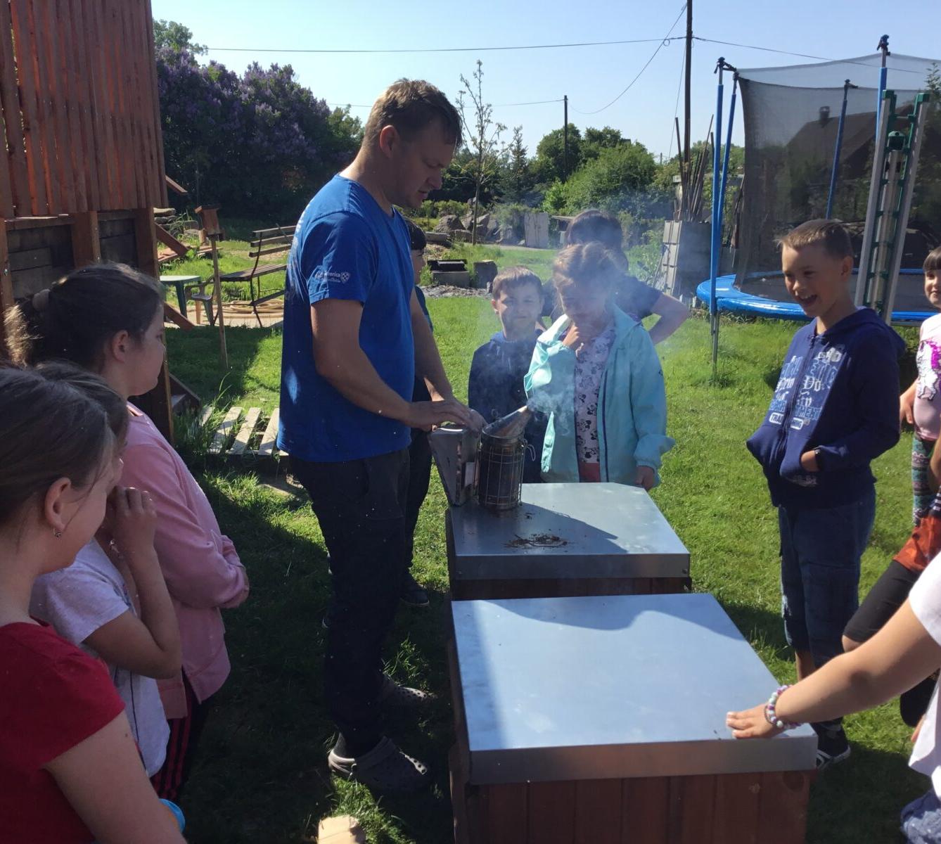 Dětský den a projektový "Den se včelami" ve třetí třídě - 18