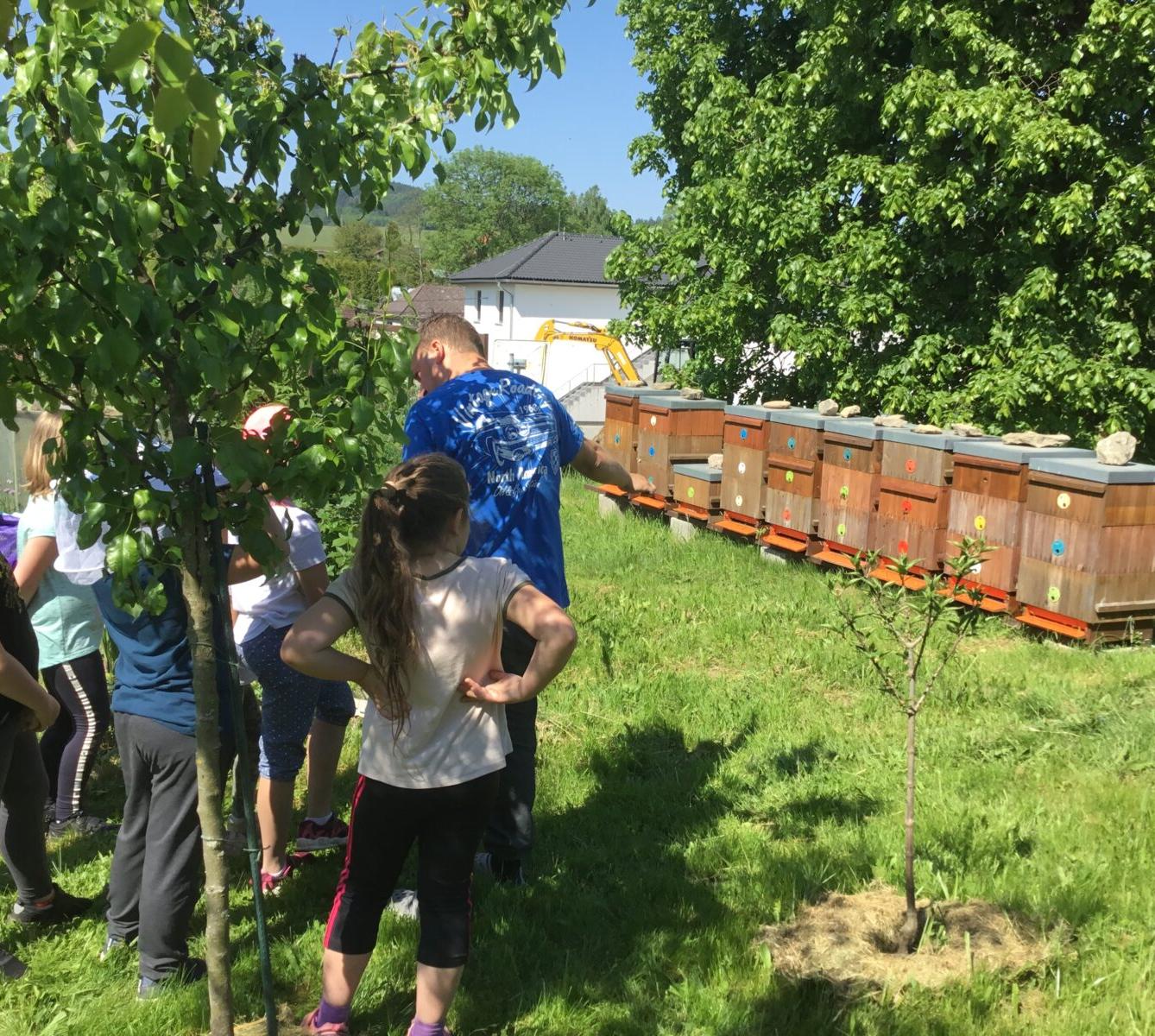 Dětský den a projektový "Den se včelami" ve třetí třídě - 32