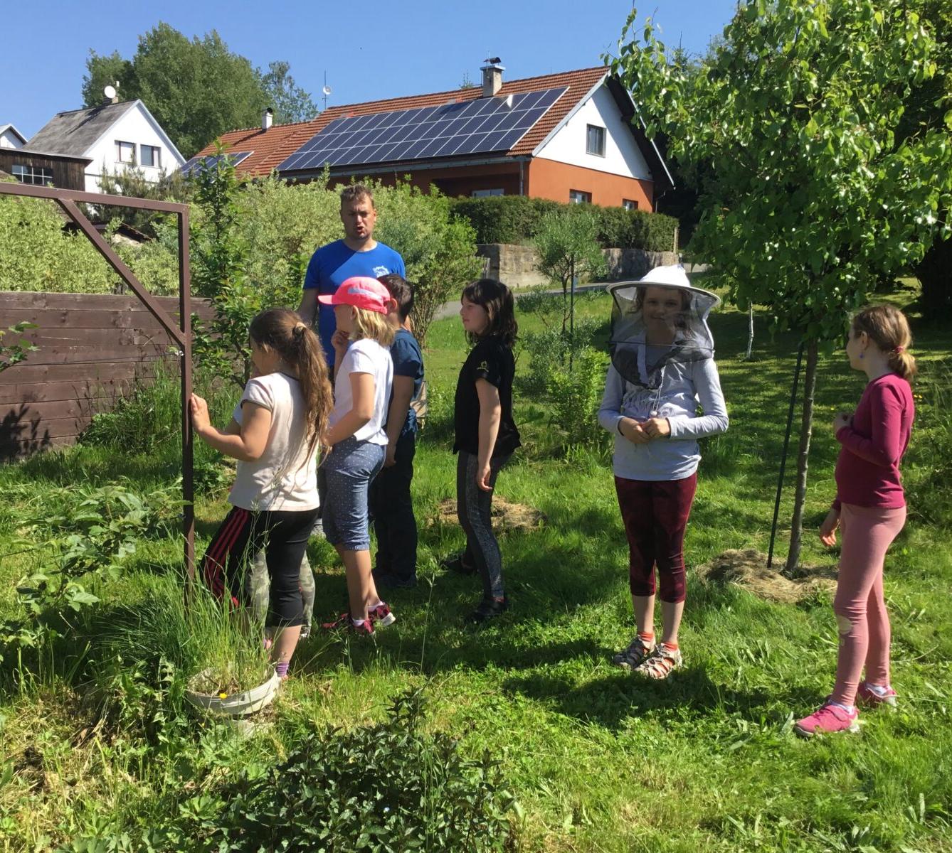 Dětský den a projektový "Den se včelami" ve třetí třídě - 35