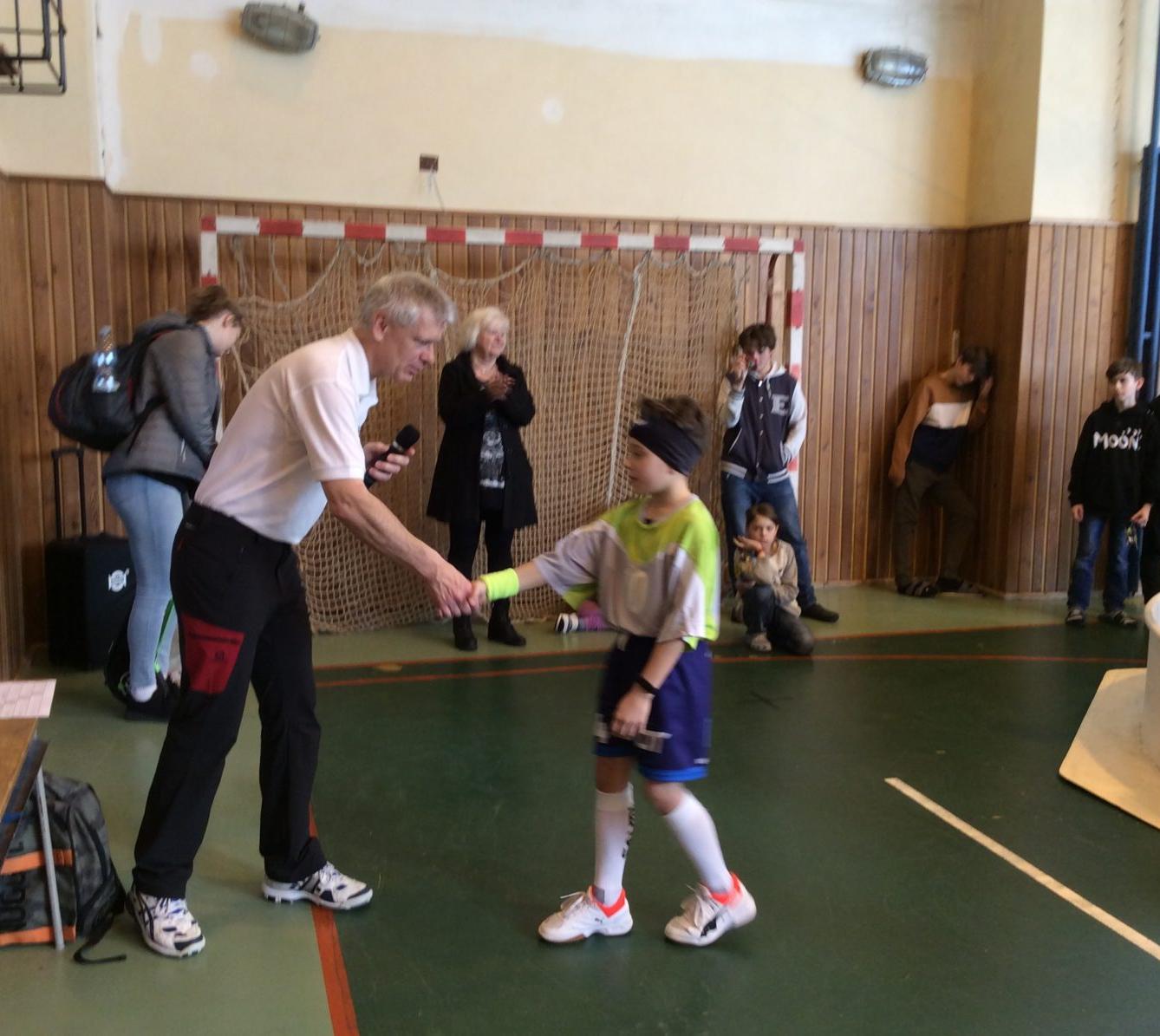 Vítězství a postup nejmladších florbalistů - 4