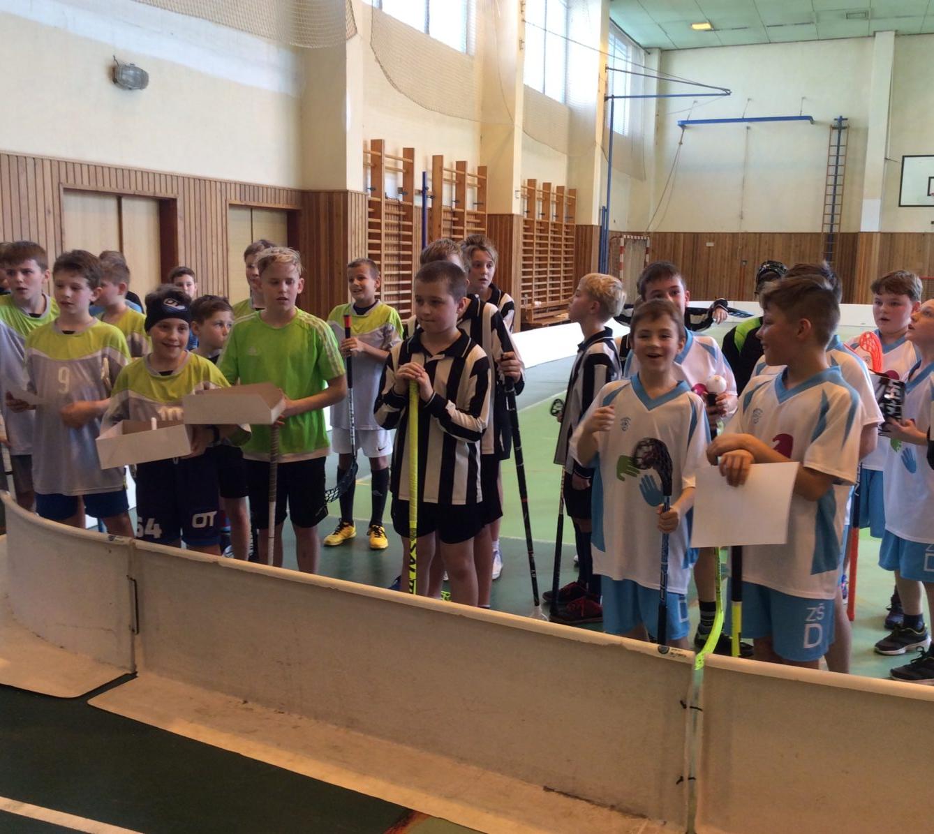 Vítězství a postup nejmladších florbalistů - 6