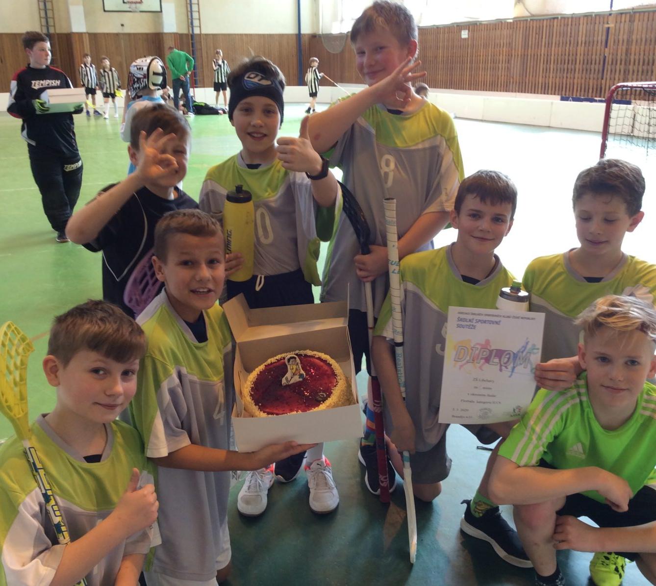 Vítězství a postup nejmladších florbalistů - 7