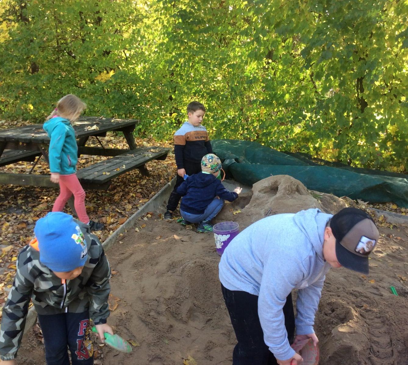 DRAKIÁDA družinek a Říjen ve 2. oddělení - 19