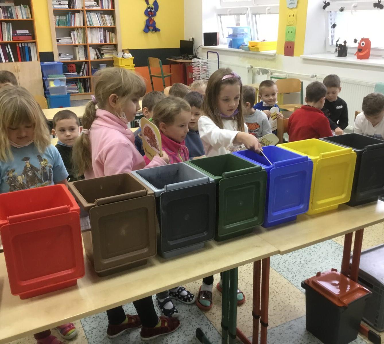 Pestrý pátek v 1. třídě - 14