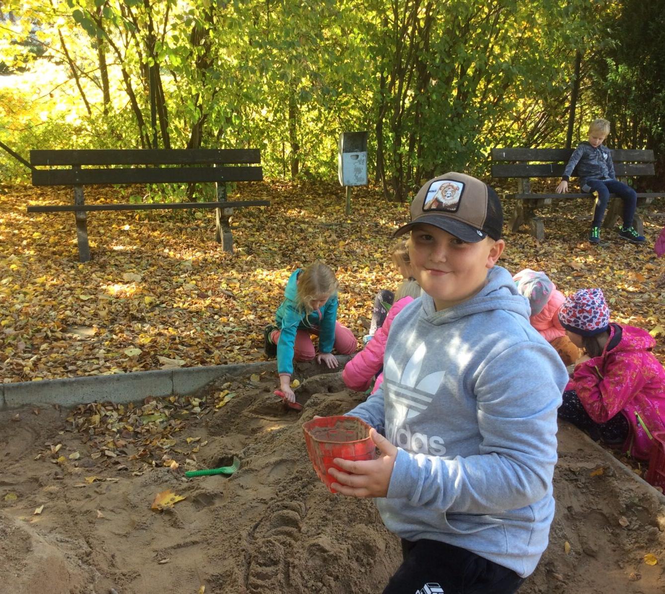 DRAKIÁDA družinek a Říjen ve 2. oddělení - 23
