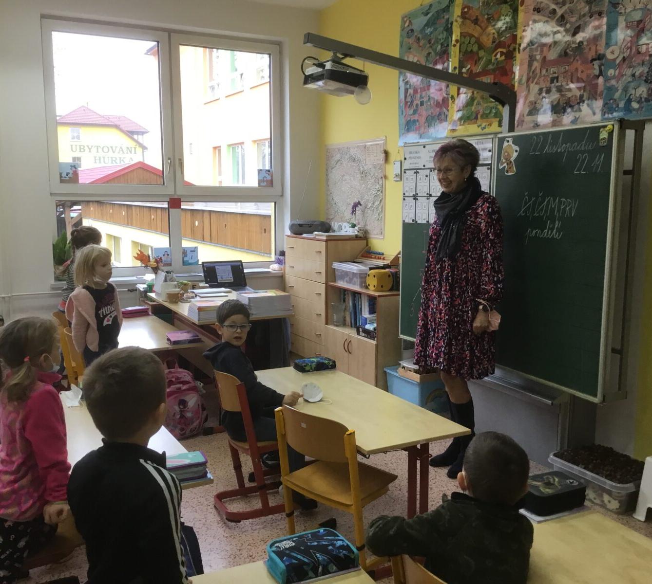 Slavnostní předávání Slabikářů v 1. třídě - 1