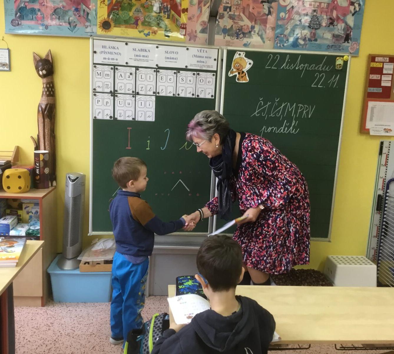 Slavnostní předávání Slabikářů v 1. třídě - 20