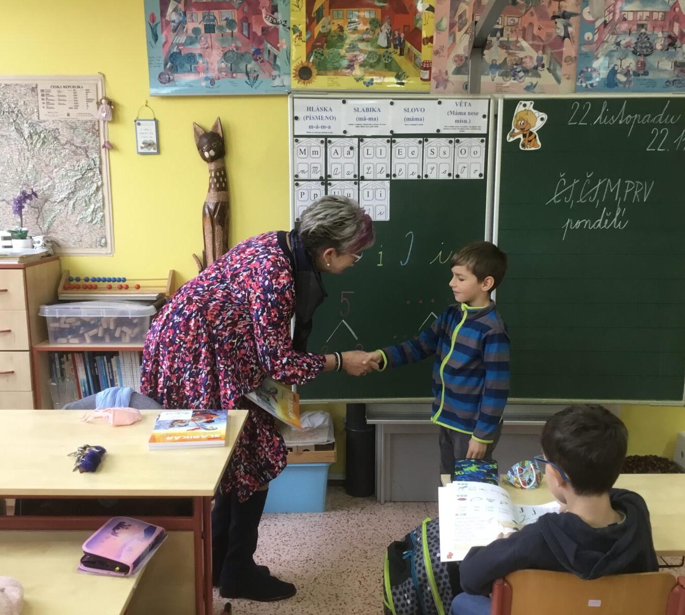 Slavnostní předávání Slabikářů v 1. třídě - 21