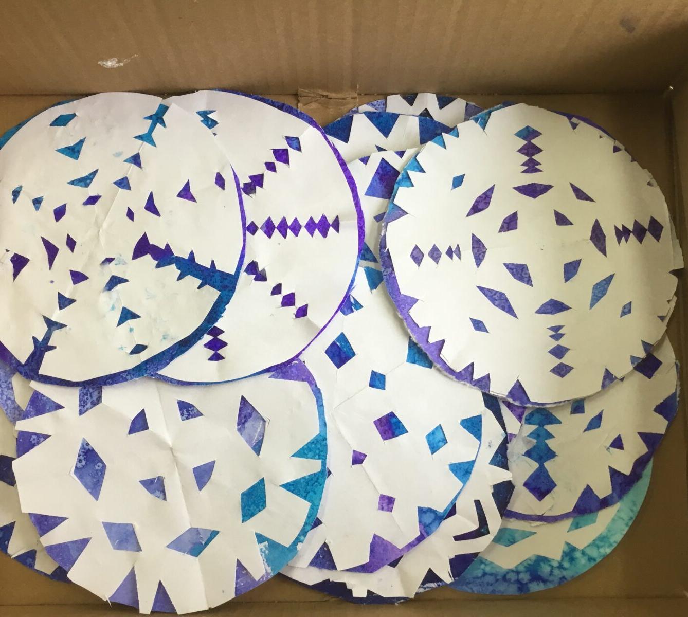 PRVŇÁČCI POKRAČUJÍ VE VÁNOČNÍM A ZIMNÍM TVOŘENÍ - 8