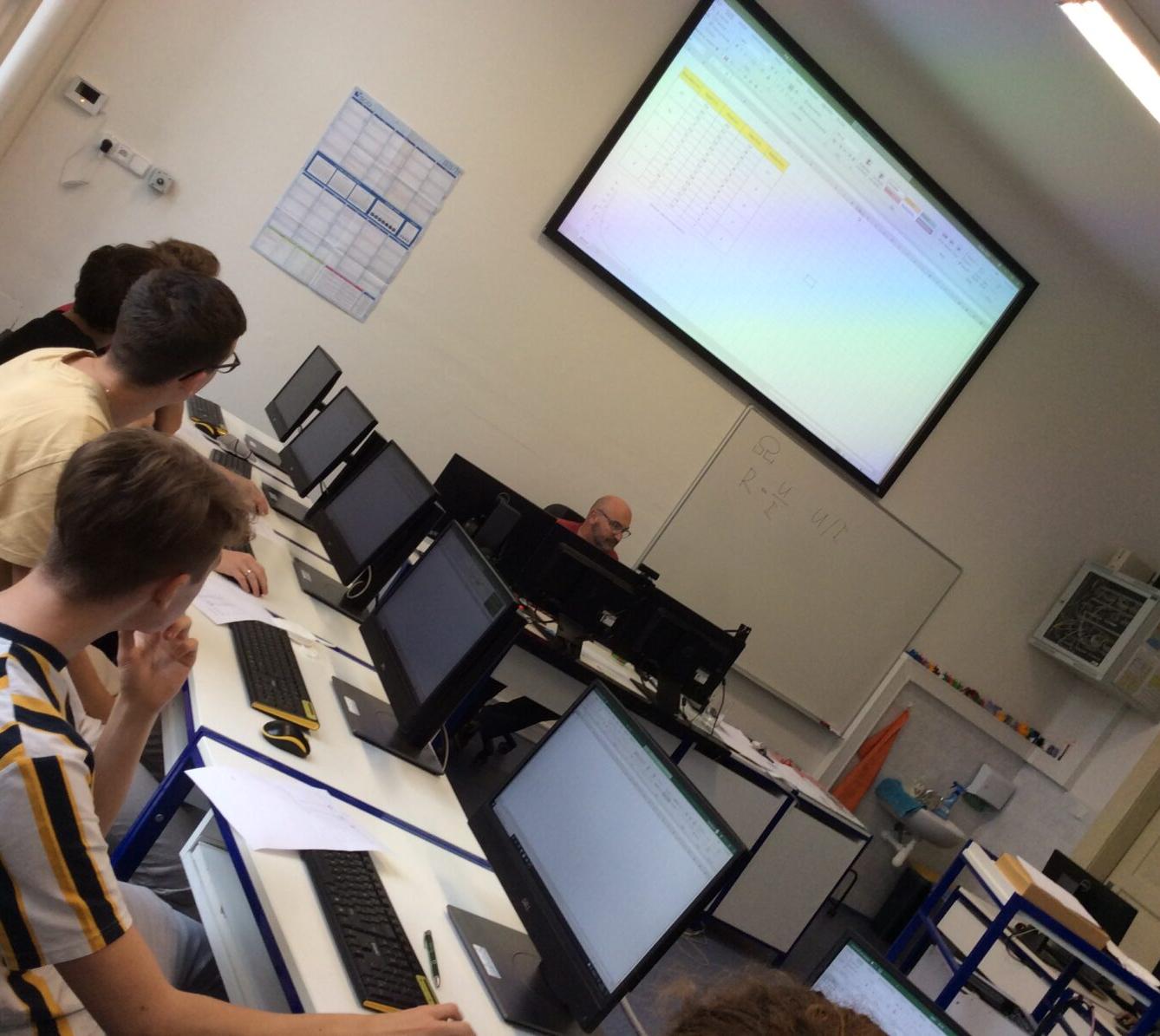 Projektový den na Gymnáziu ÚO - 25