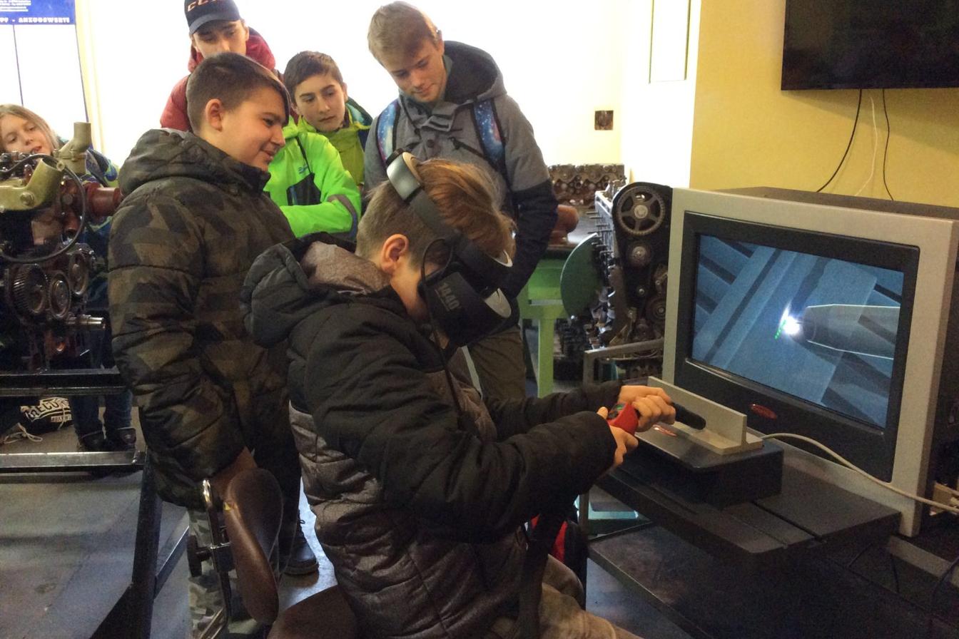 Osmáci na TECHNOhrátkách v Litomyšli