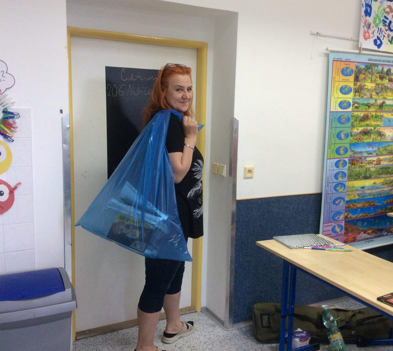 Den bez aktovek! - 4