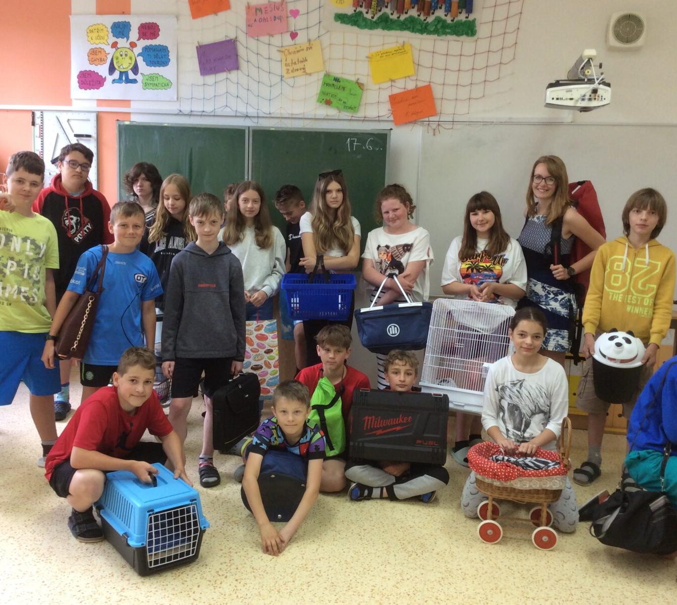 Den bez aktovek! - 5