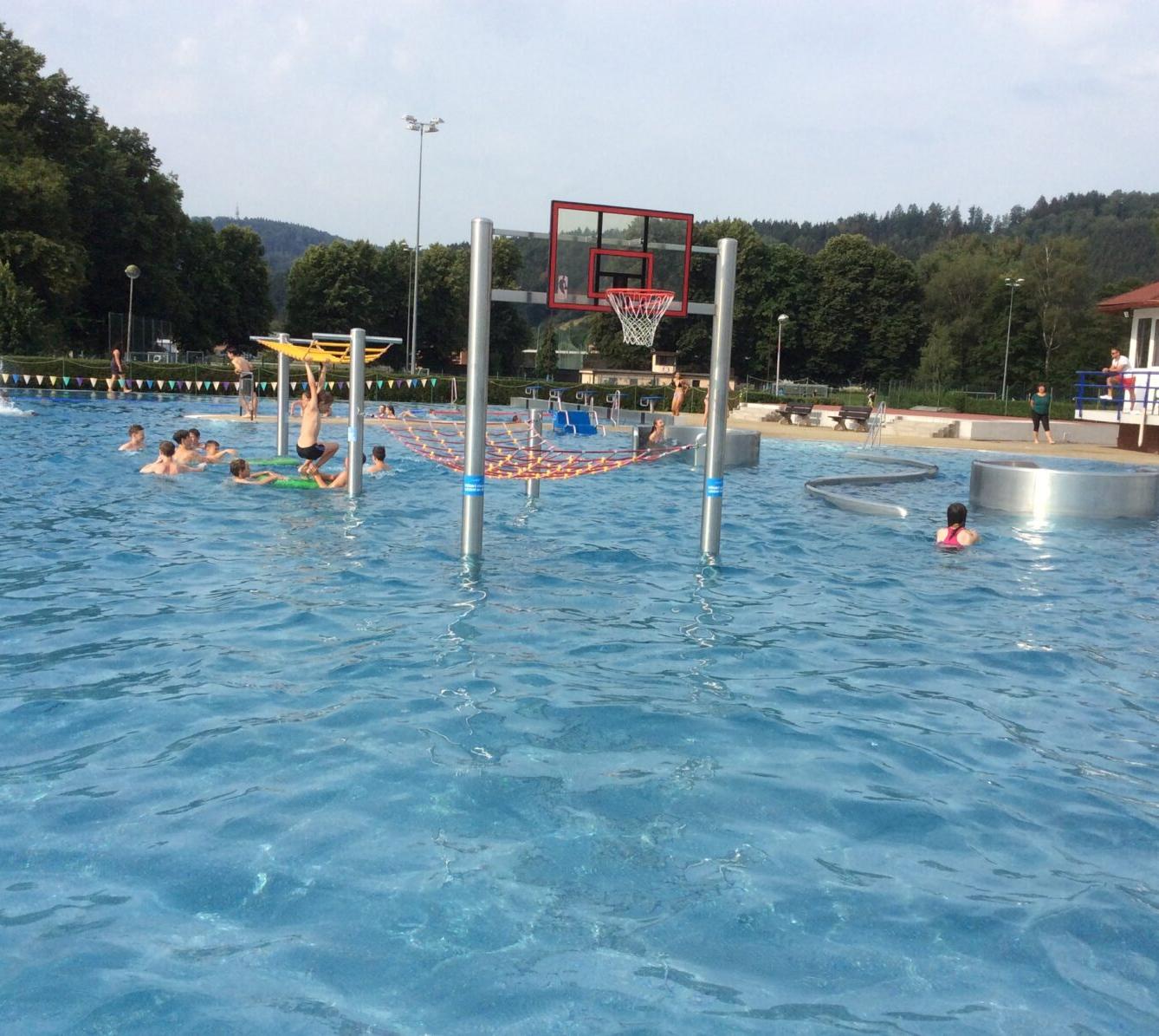 Závěr školního roku v aquaparku - 3