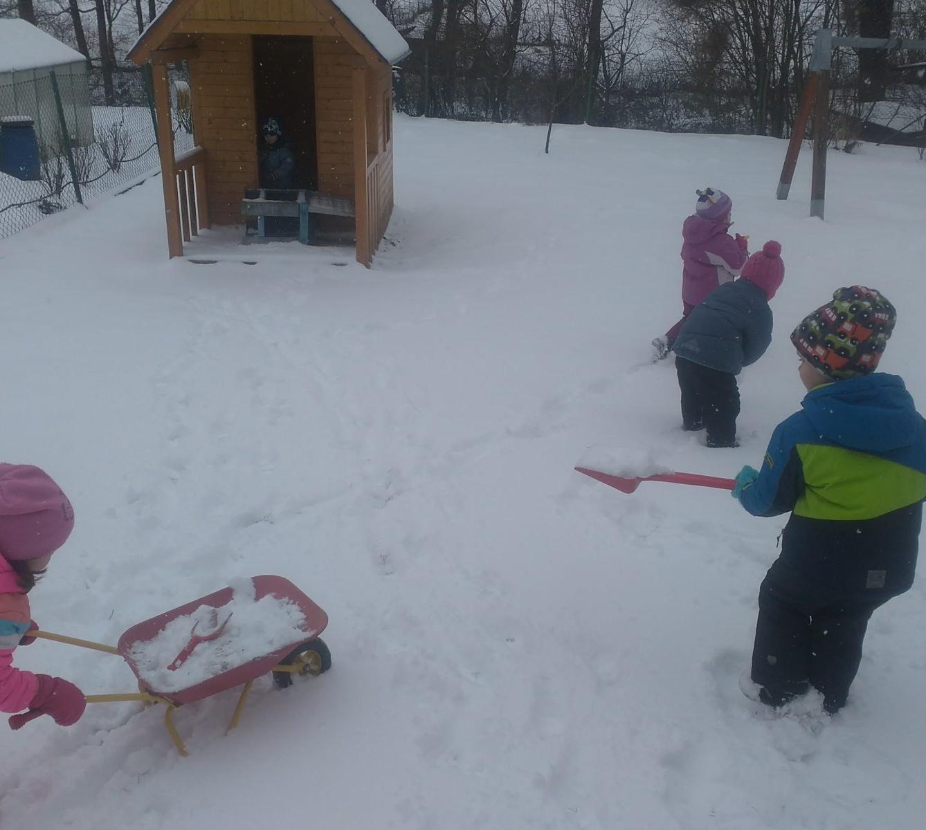 "ZIMNÍ RADOVÁNKY" - 6