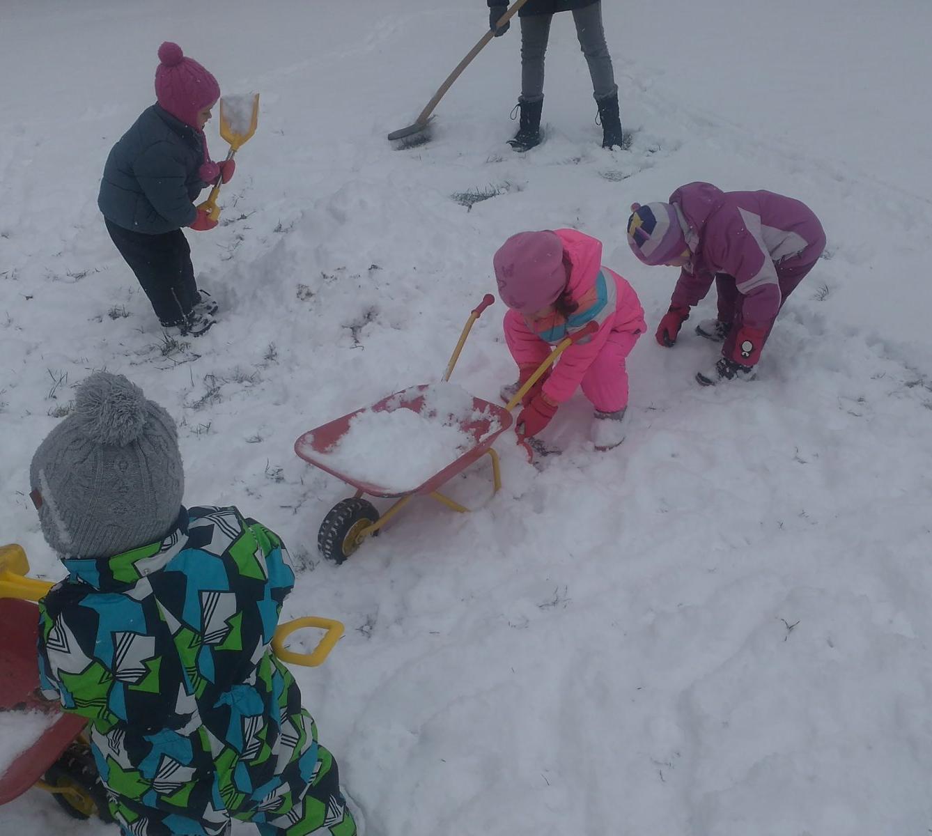 "ZIMNÍ RADOVÁNKY" - 11