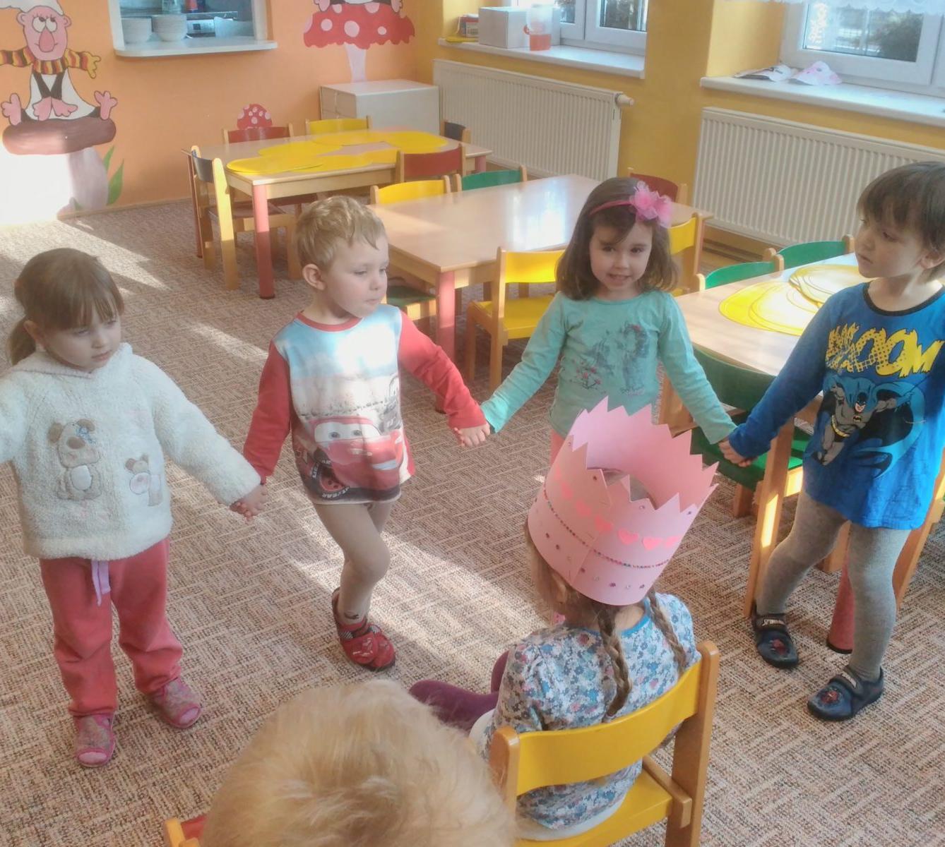 Broučci slaví: Agátka měla narozeniny - 2