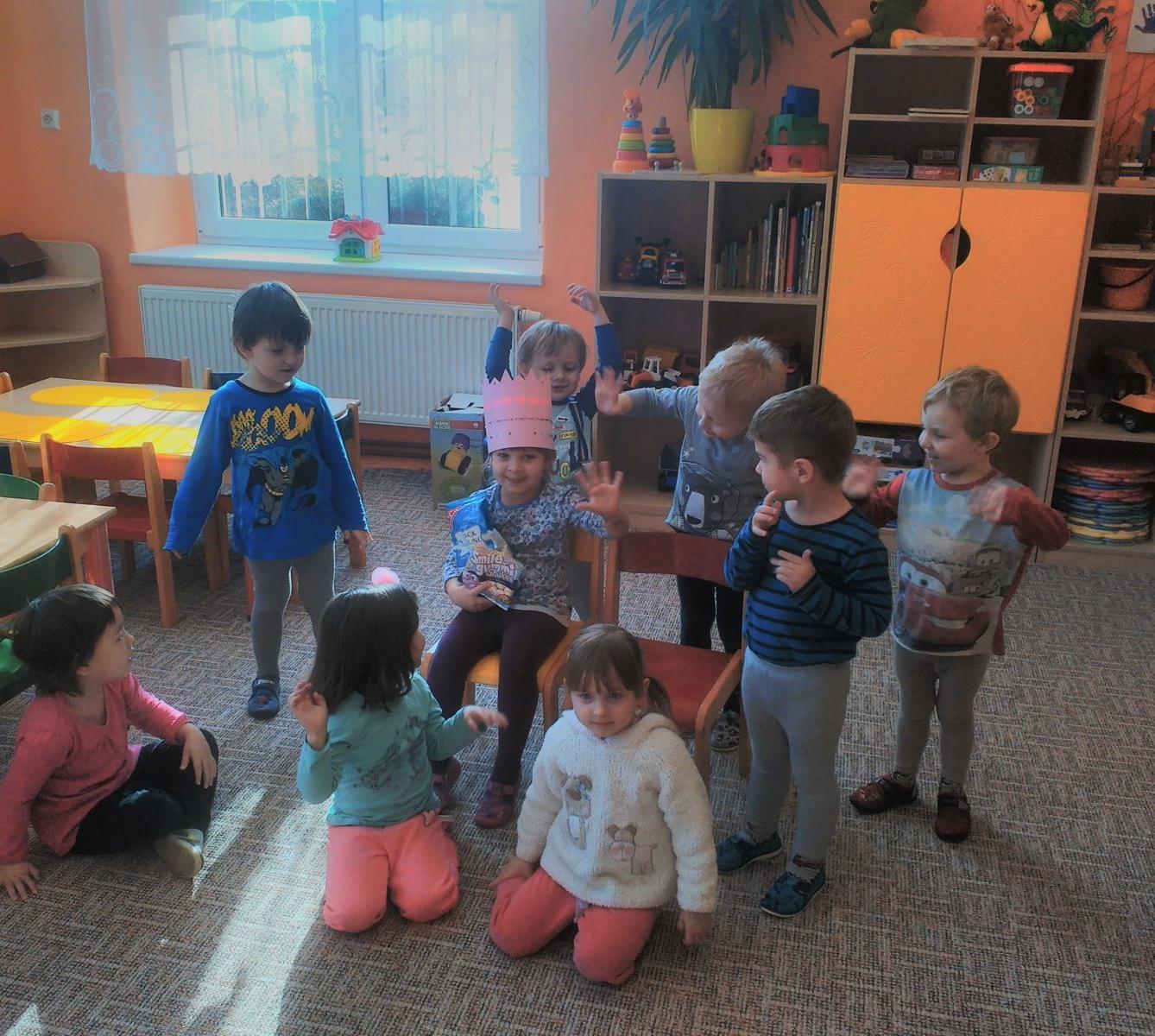 Broučci slaví: Agátka měla narozeniny - 9