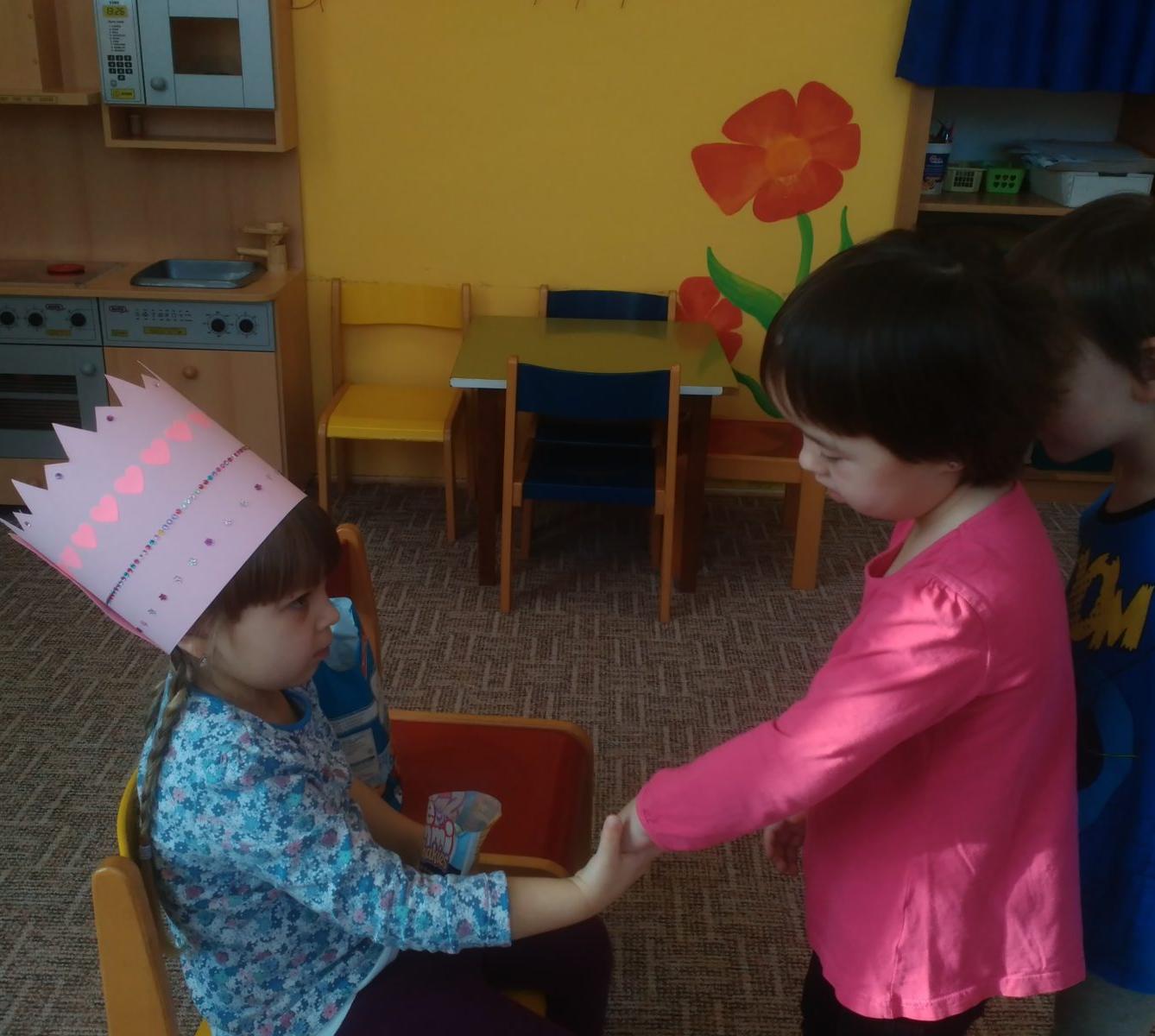 Broučci slaví: Agátka měla narozeniny - 13