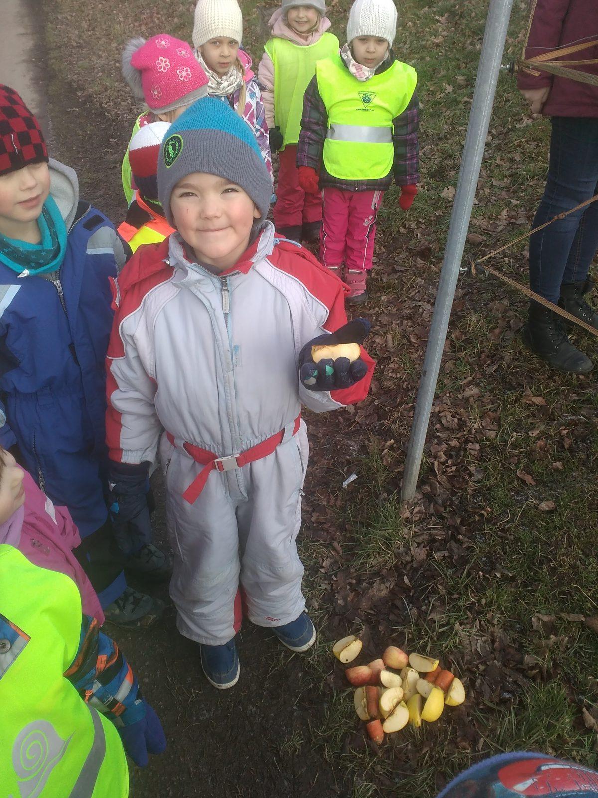 Vycházka ke koníčkovi aneb "máme rádi zvířata" - 1