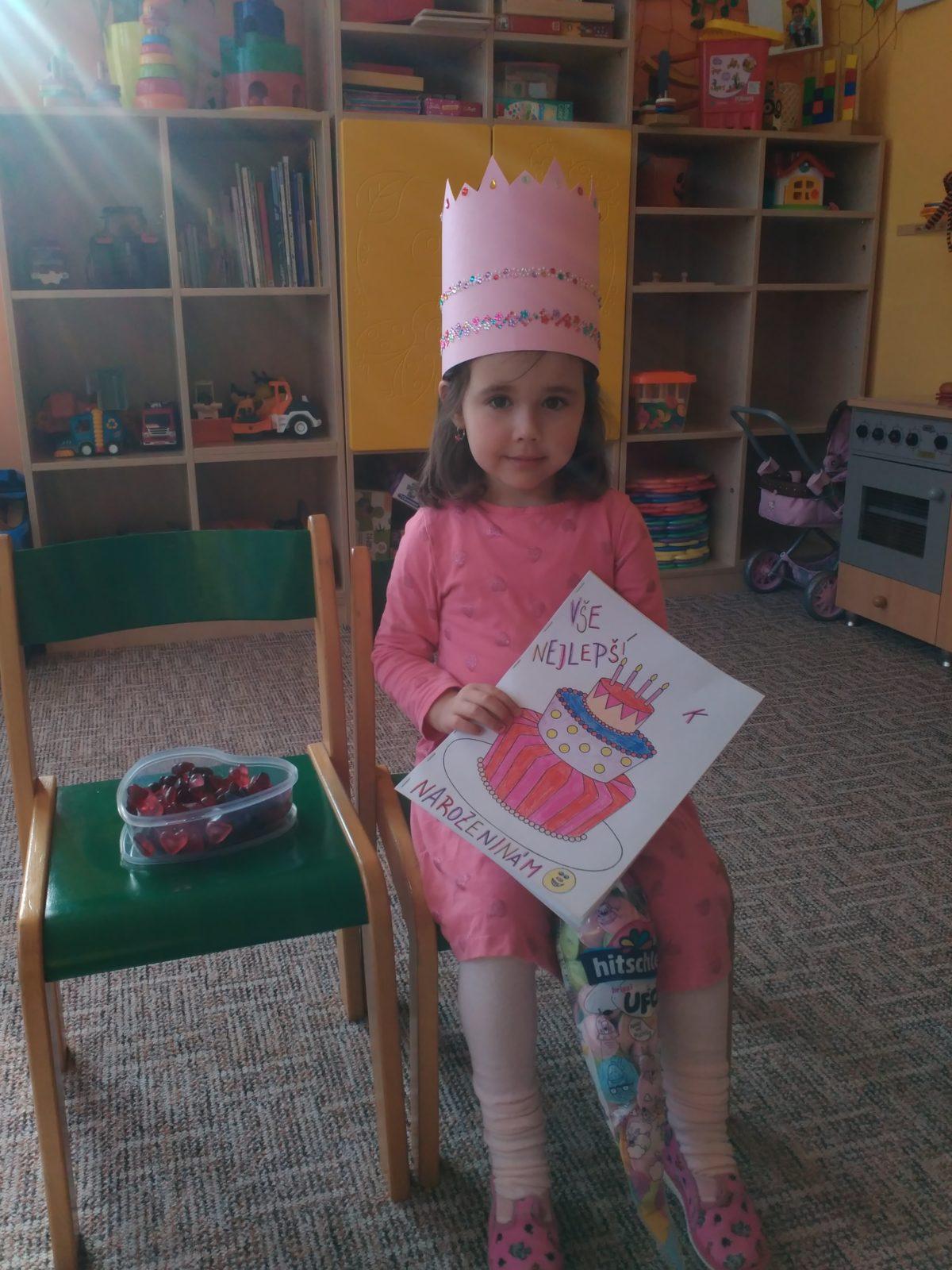 Broučci slaví: Mirunka měla narozeniny - 1