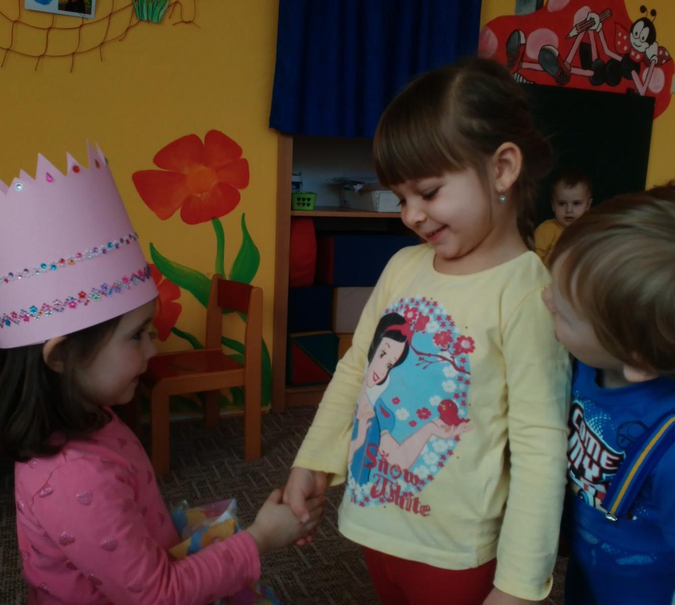 Broučci slaví: Mirunka měla narozeniny - 2