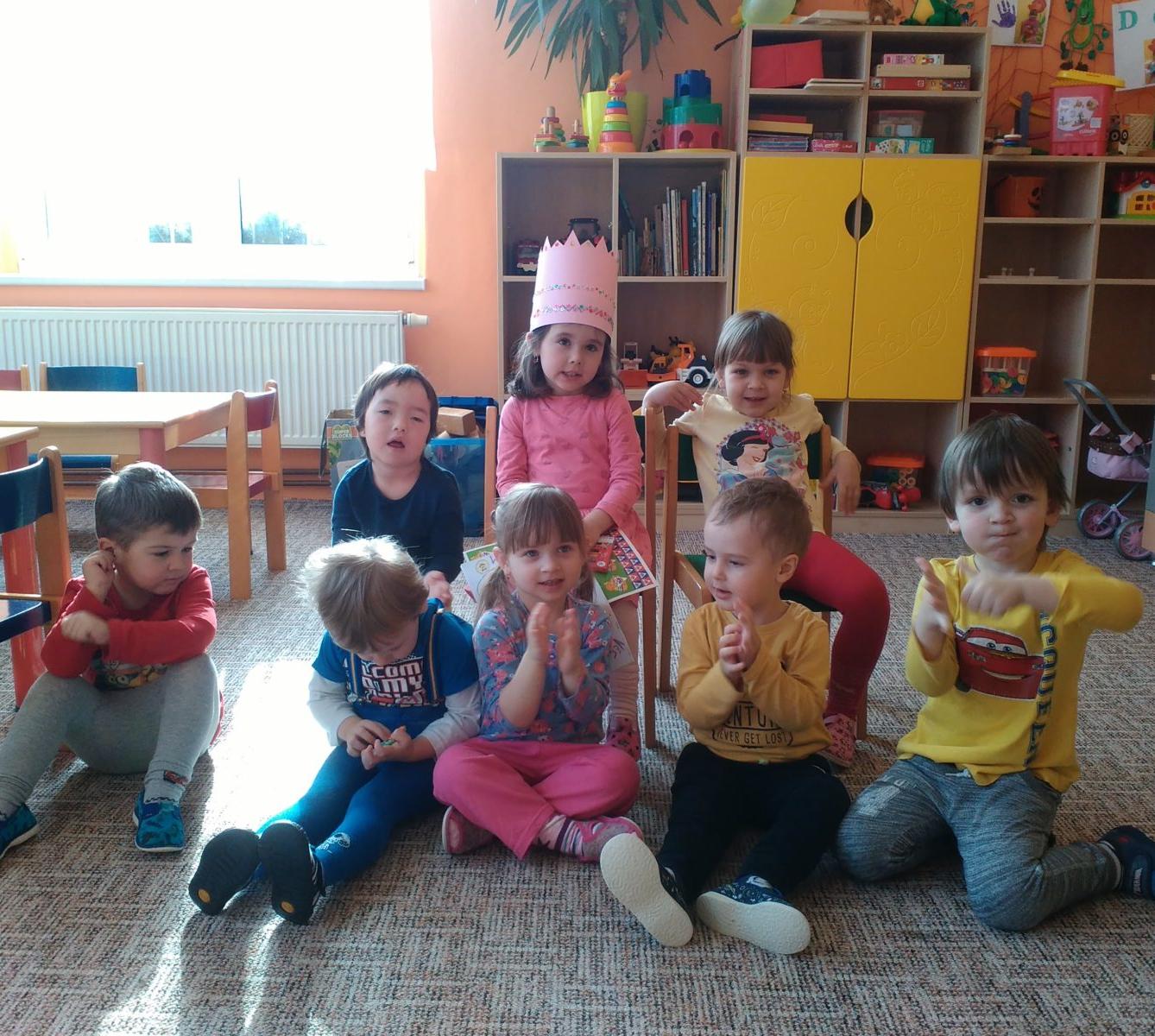 Broučci slaví: Mirunka měla narozeniny - 14