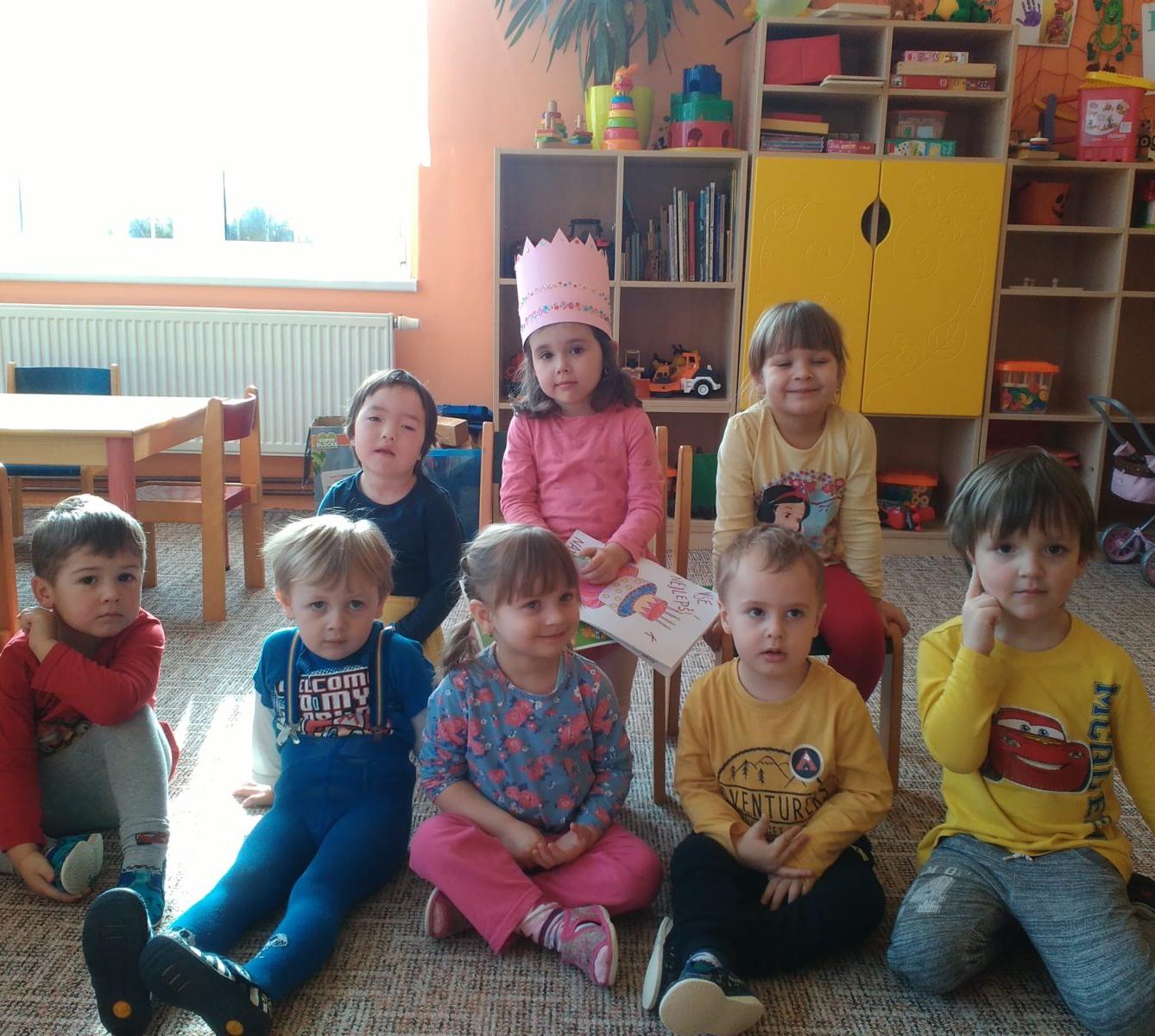 Broučci slaví: Mirunka měla narozeniny - 15