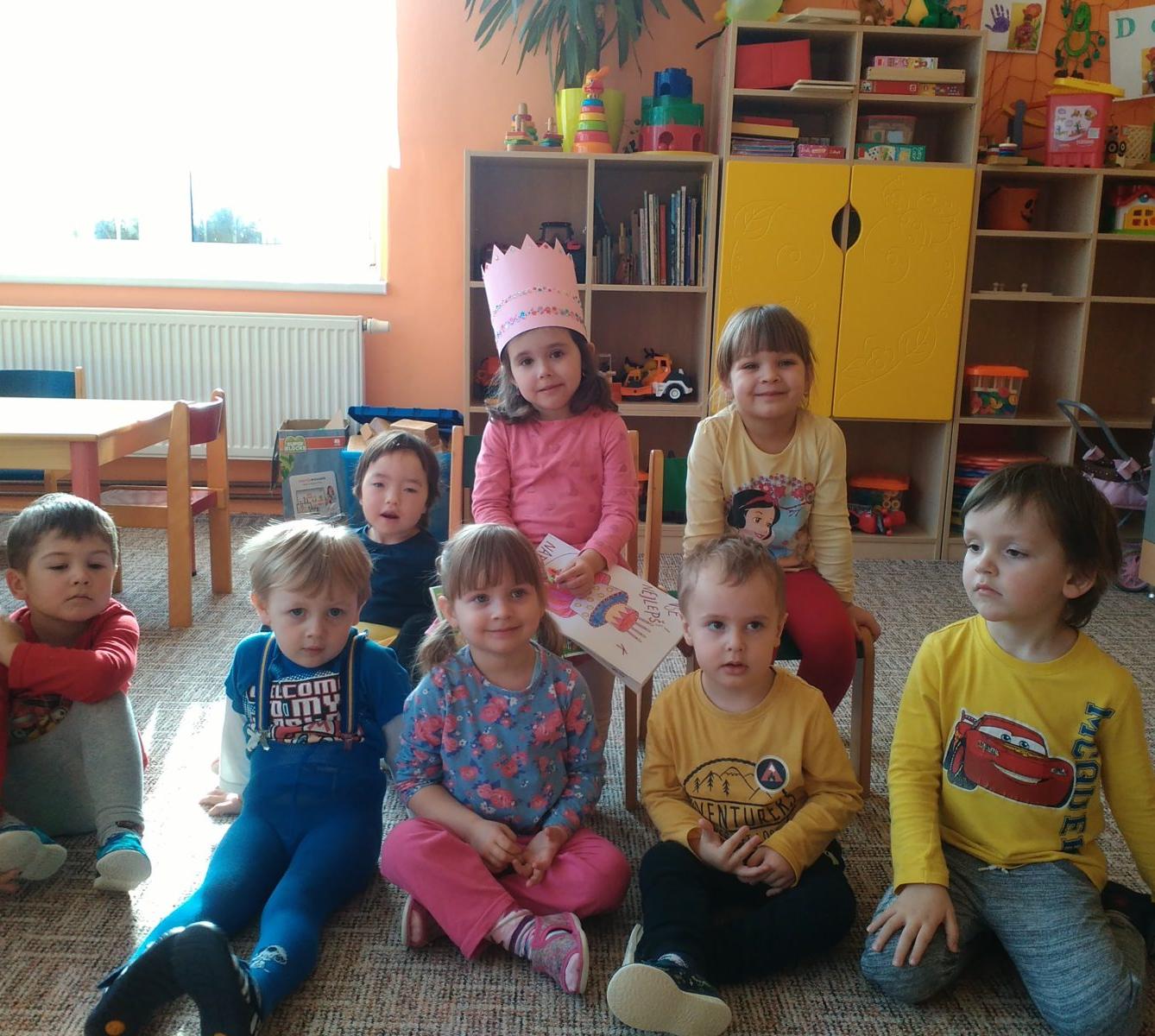 Broučci slaví: Mirunka měla narozeniny - 16