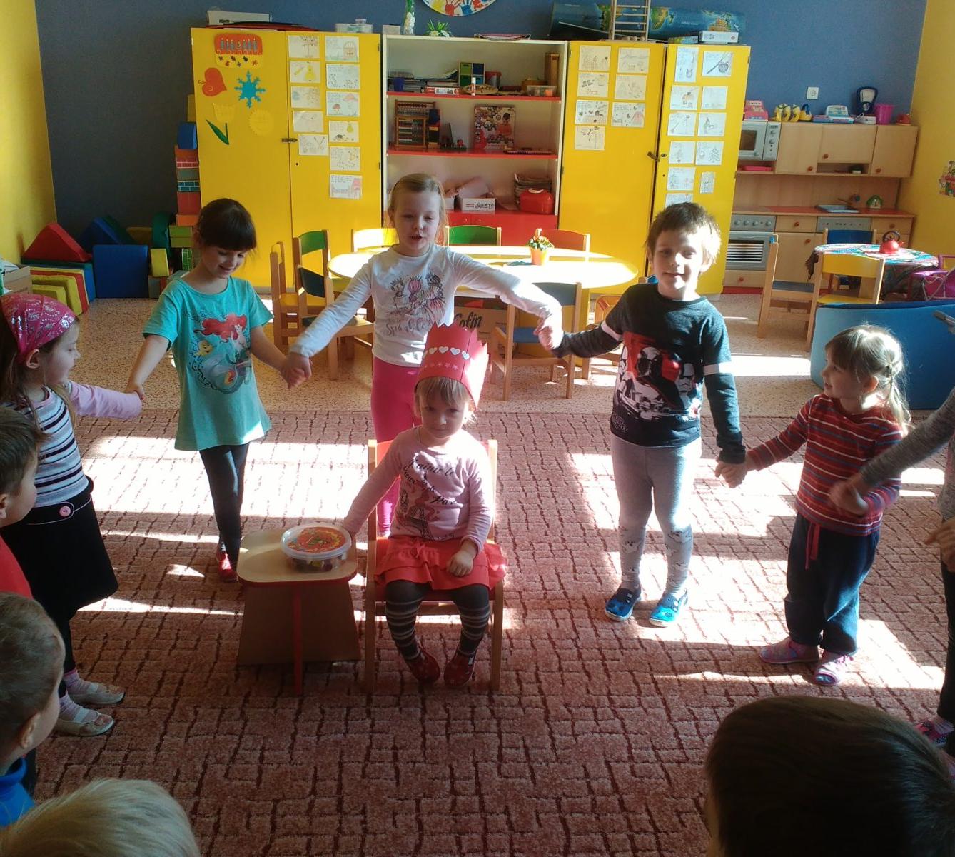 Broučci slaví: Lucinka měla narozeniny - 2