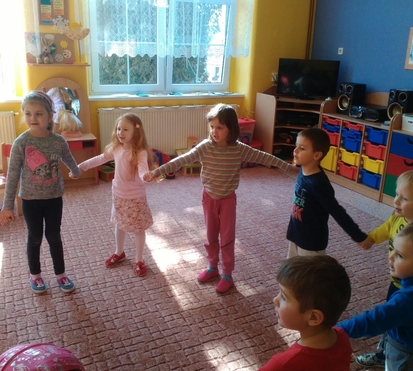 Broučci slaví: Lucinka měla narozeniny - 3