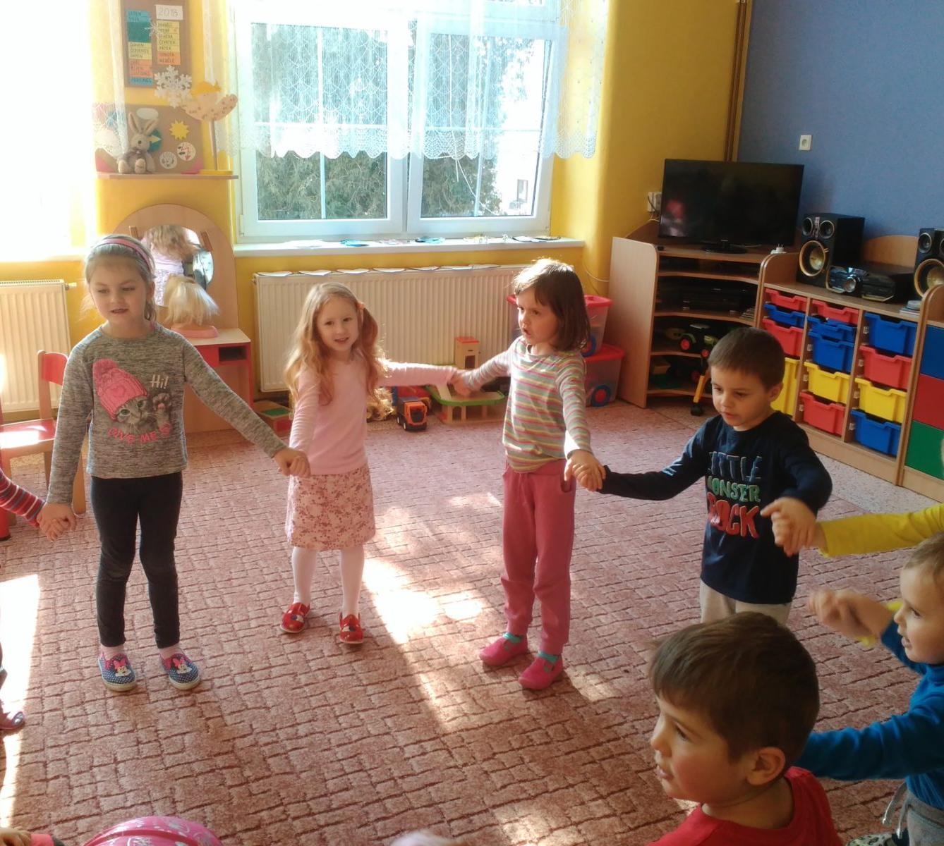 Broučci slaví: Lucinka měla narozeniny - 4